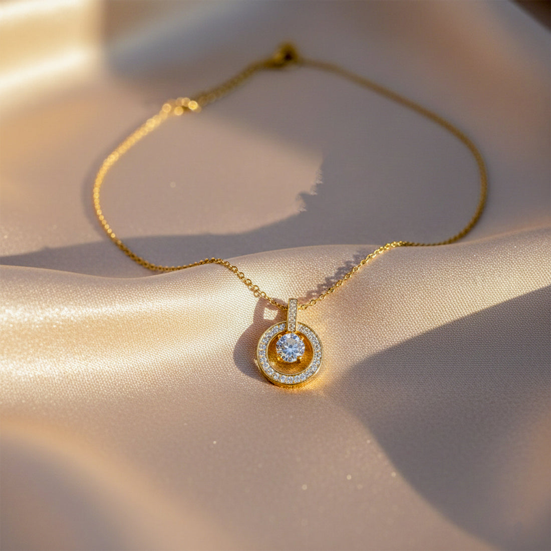 Classic Round Halo CZ Necklace for women in Gold - Finora Jewels