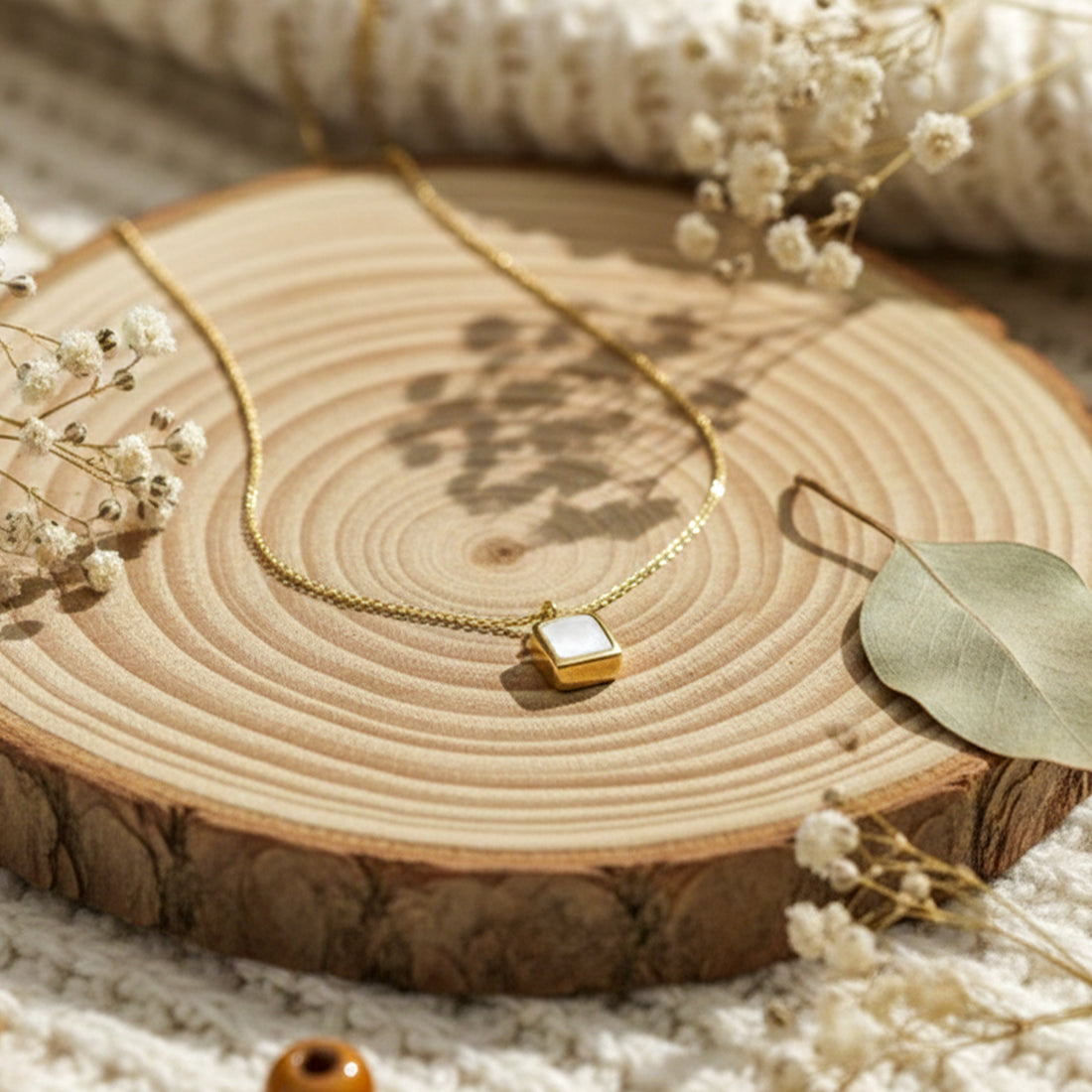 Square-Cut-Cut Mother-of-Moti Women Neckless GWN -71