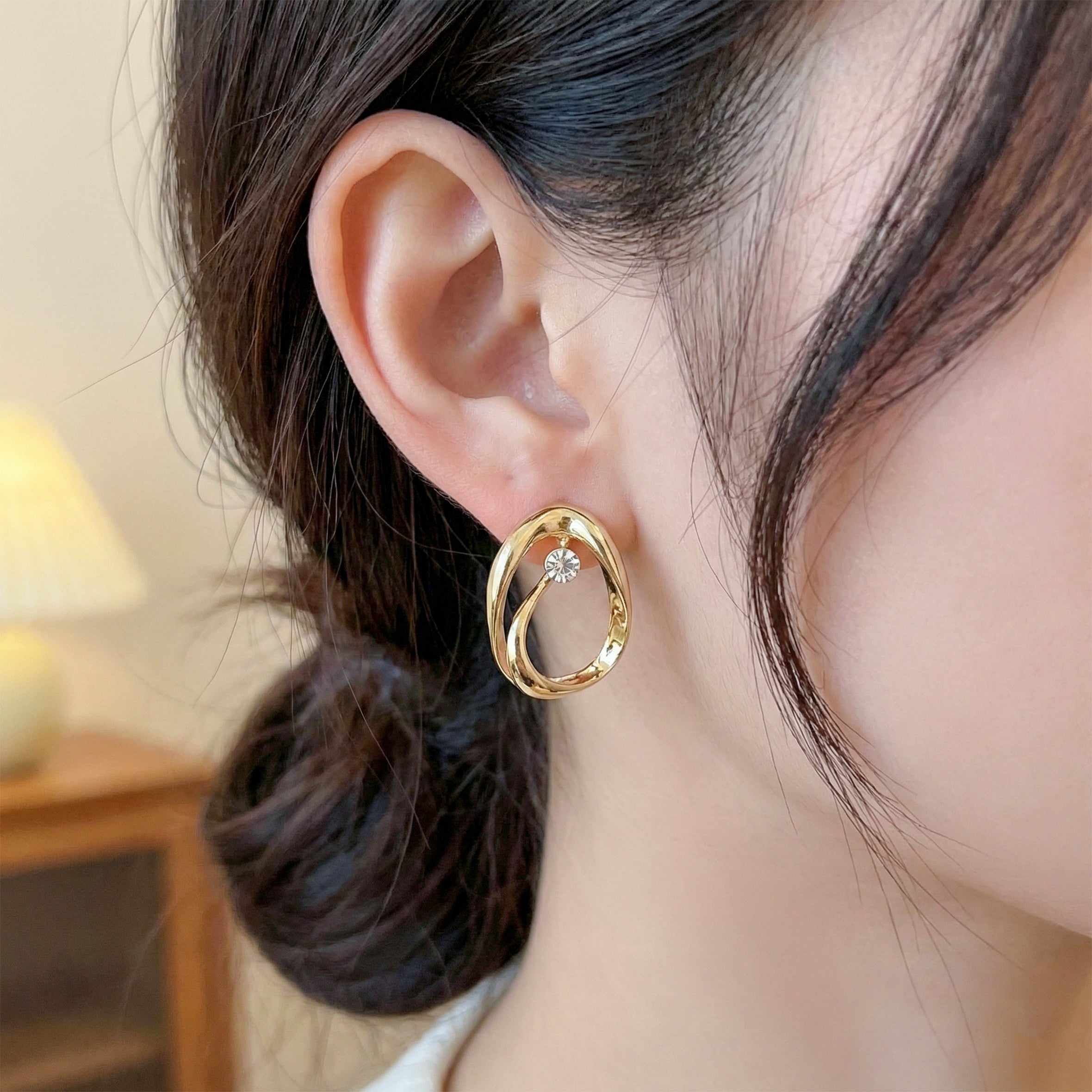 Aurelia Twist Zirconia Stone Post Ear Studs GWE -51