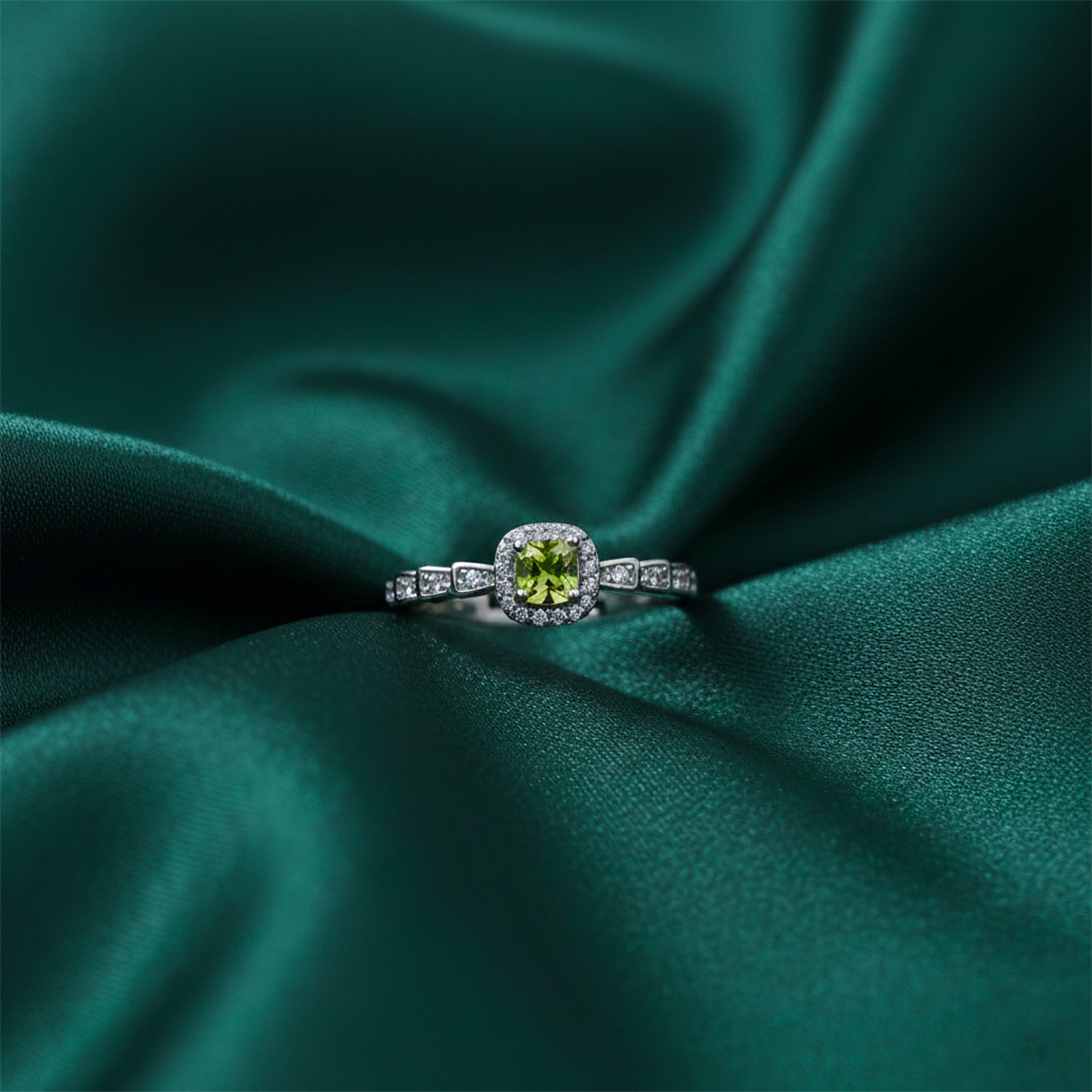 Verde Glow Encircled Band GWR -39