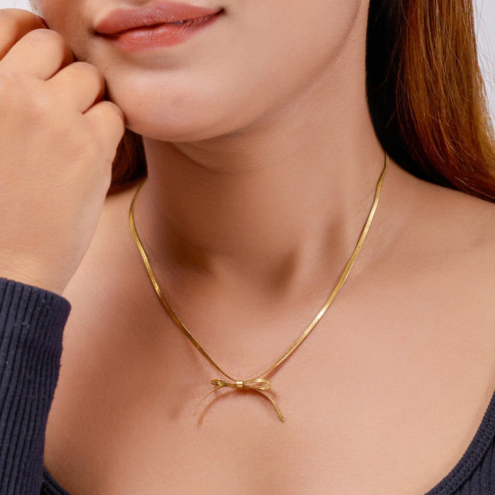 Snakebow Necklace