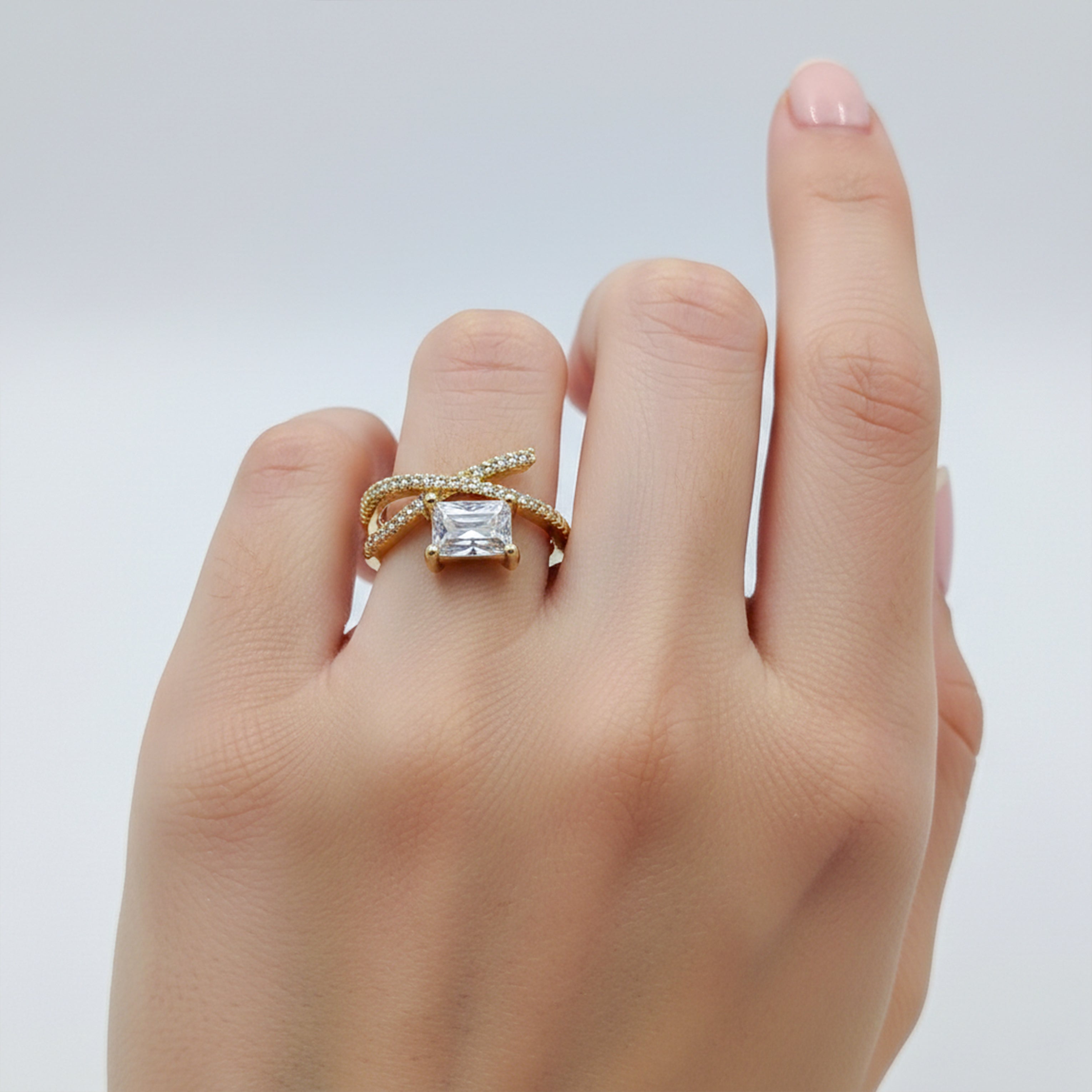 Gold-Toned Verde Cut Twist Band GWR -29