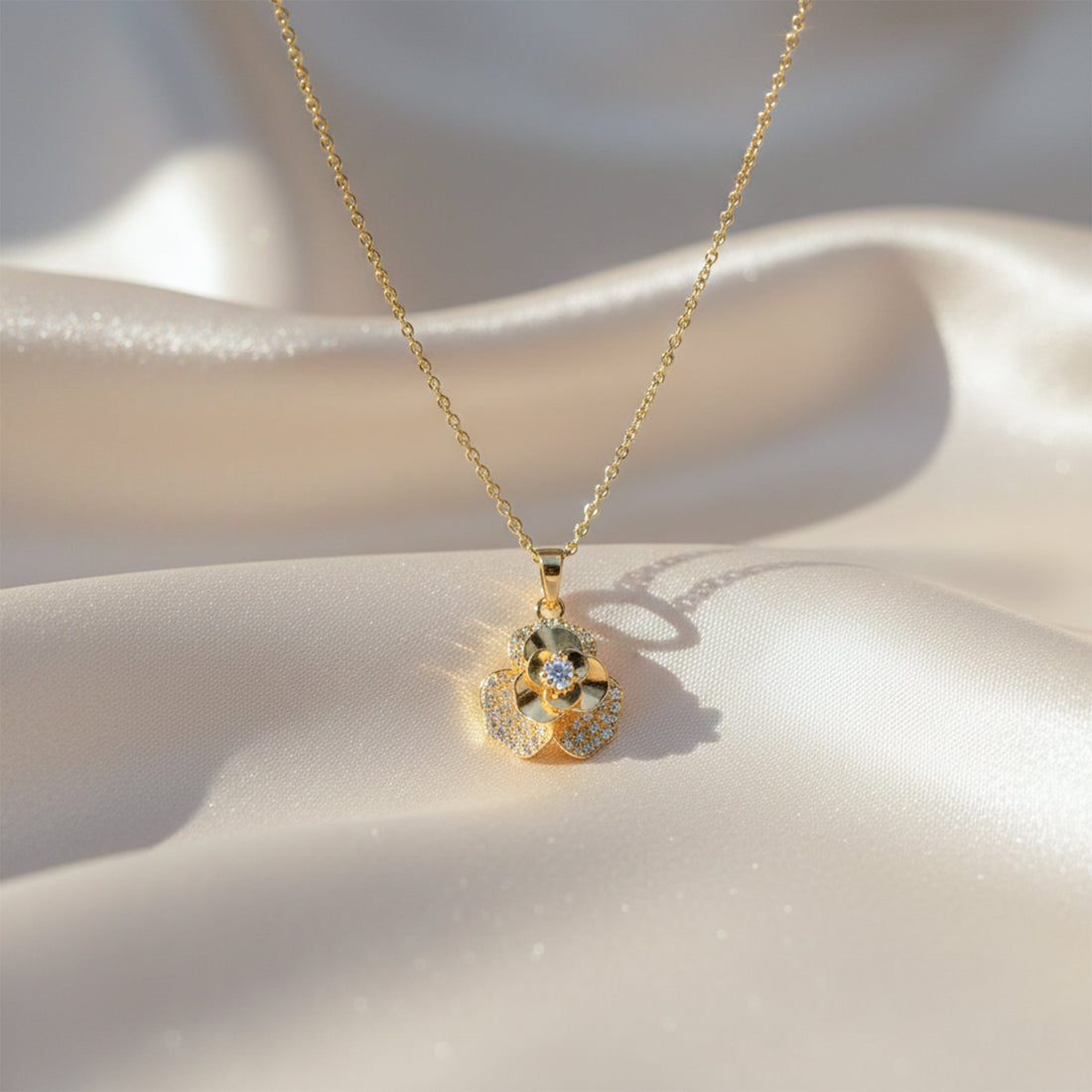 Bloom Zirconia Locket Link Set GWN -108
