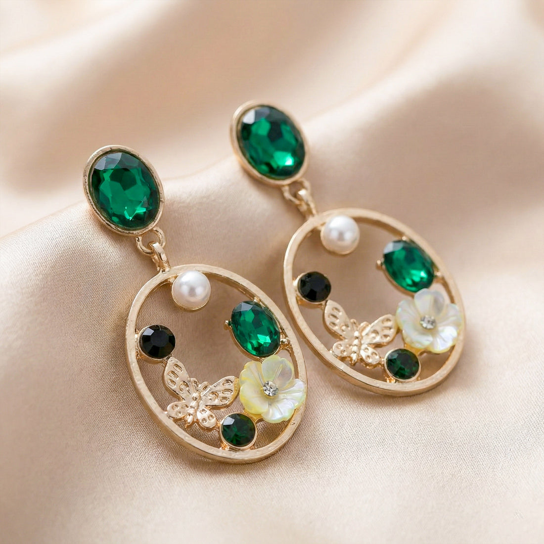 Vintage-Style Nature-Inspired Dangle Stud Earrings for women in Gold - Finora Jewels