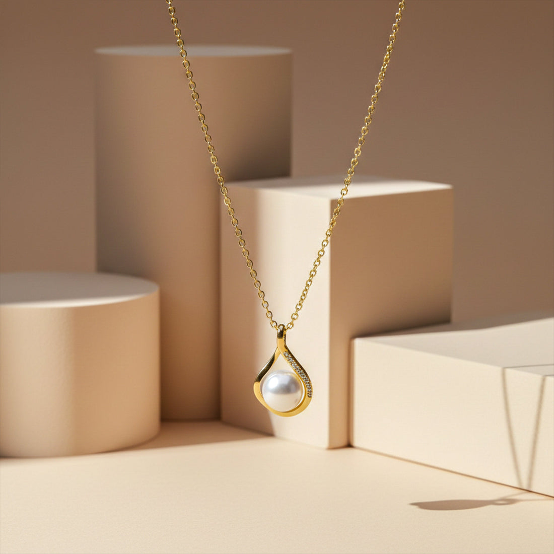 Women Necklace Pearl Drop Gold jewellery - Finora Jewels