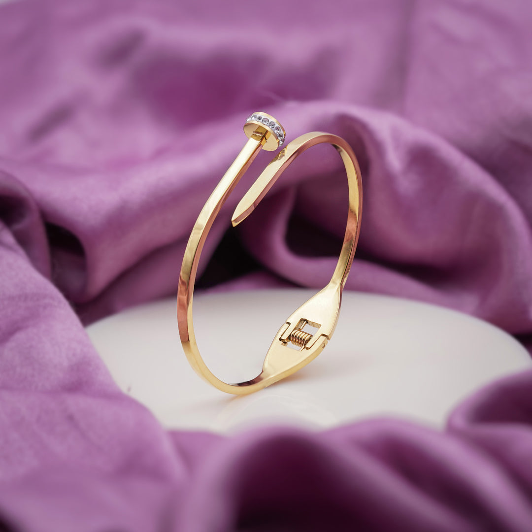 Gold Nalin Kada Bracelet for women - Finora Jewels