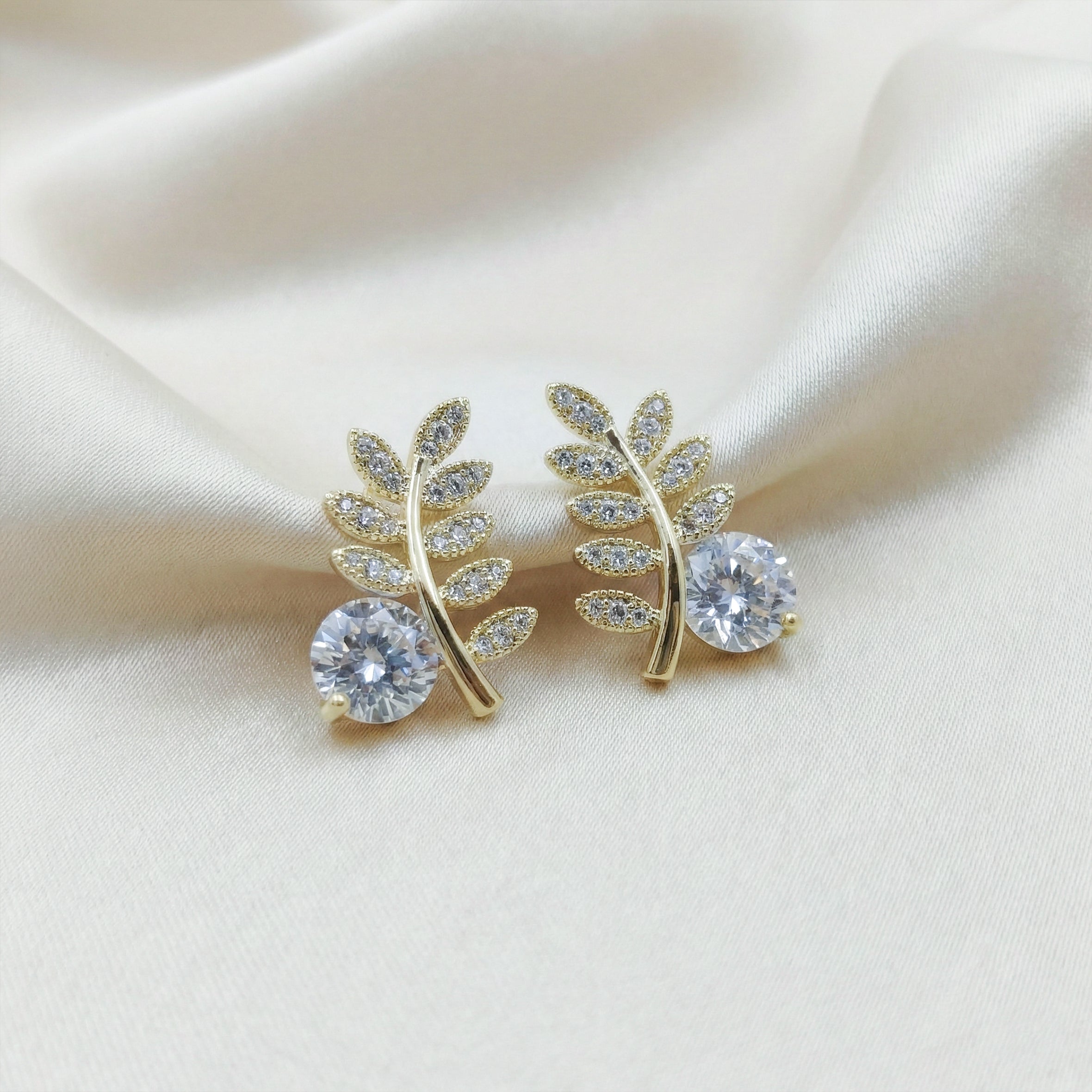 Gold-Toned Fern Sparkle Studs GWE -103