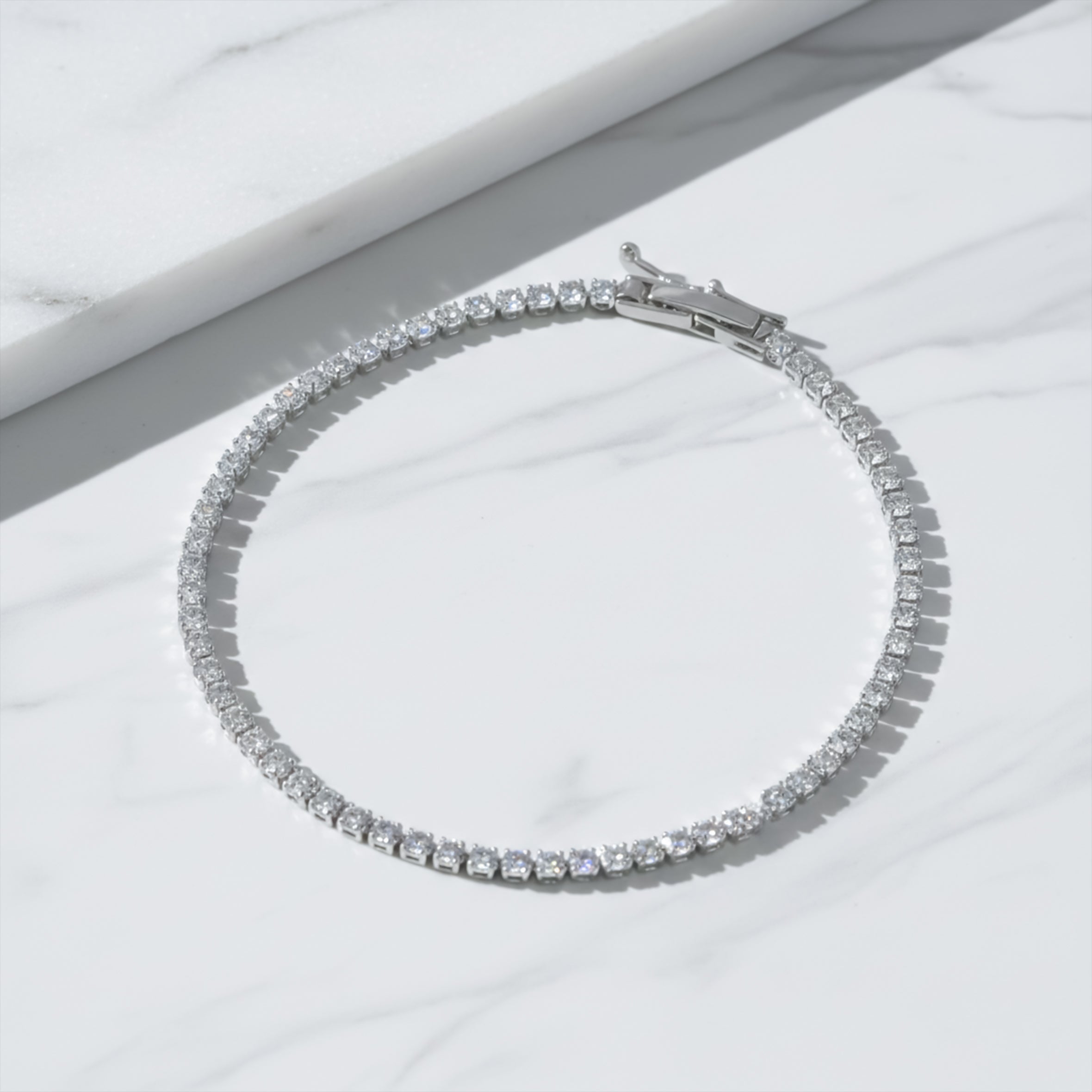 Ishq Silver Solo-Stone Braclate GWB -30