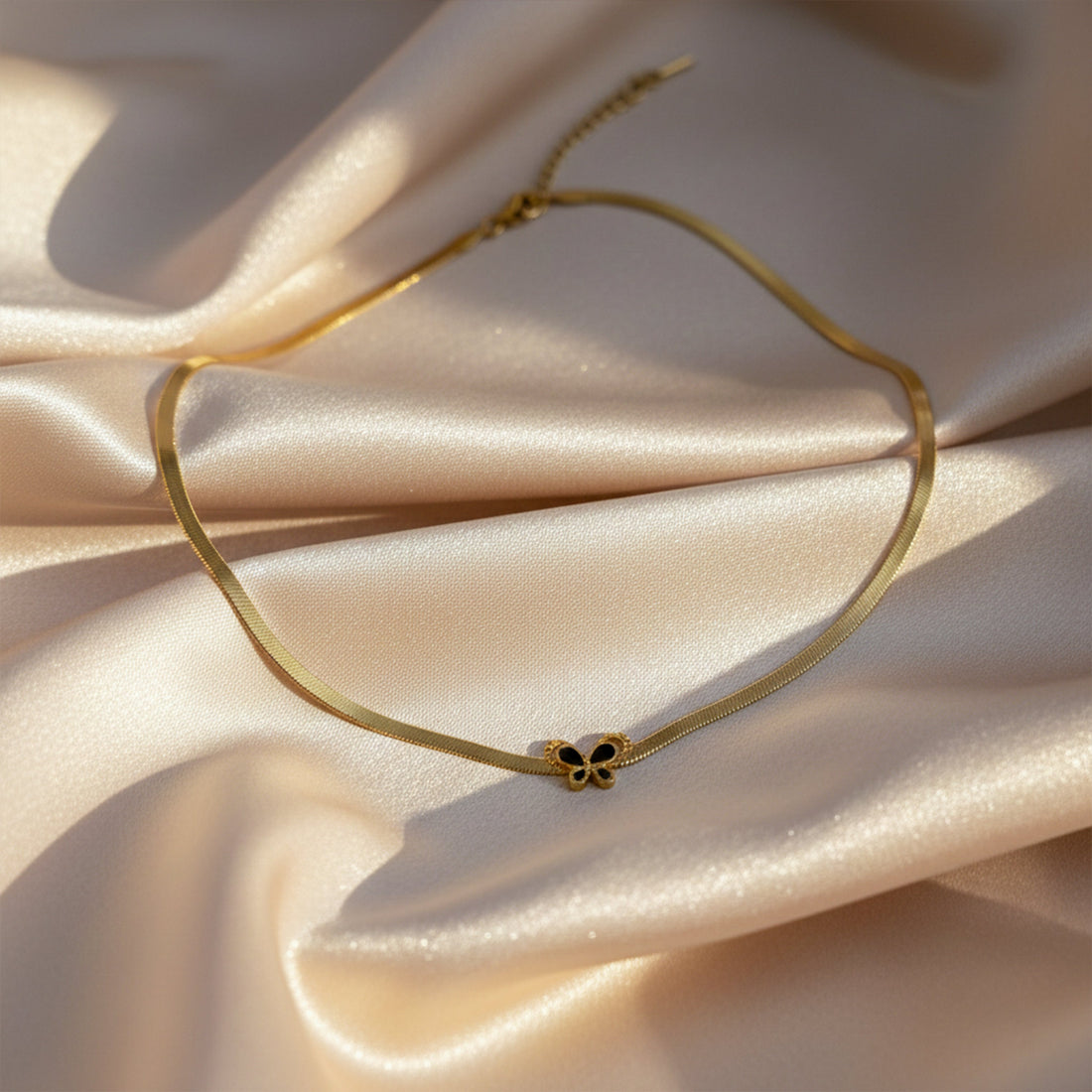Women Necklace Butterfly Choker Gold jewellery - Finora Jewels