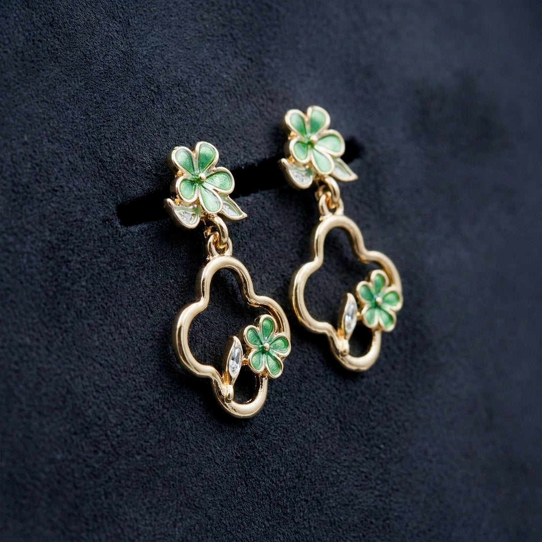 Green Clover Stud Earrings for women in Gold - Finora Jewels