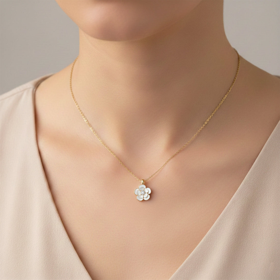 Ivory Bloom Accent Locket Link Set GWN -126