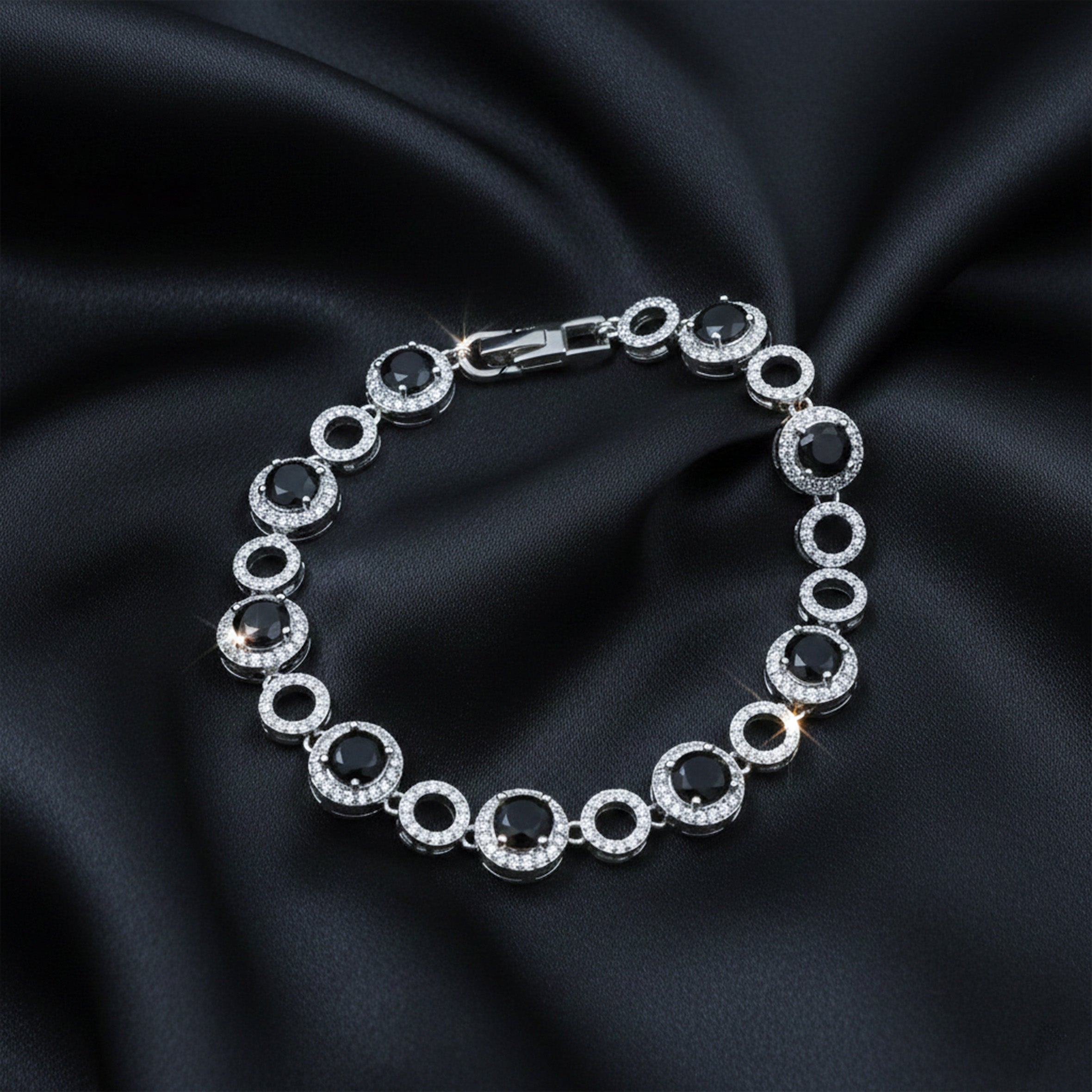 Women Bracelet Black Circle Silver jewellery - Finora Jewels
