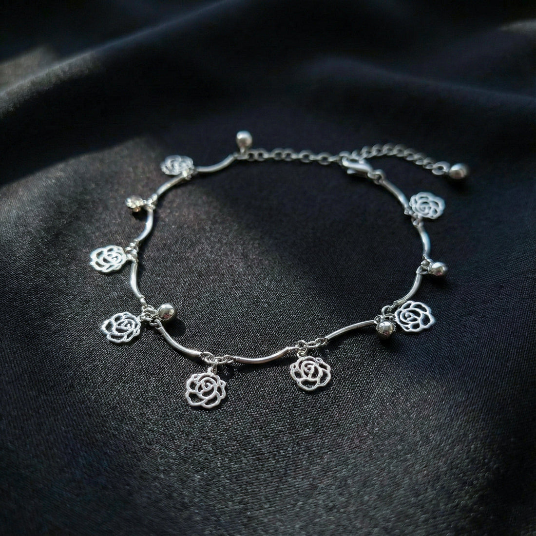 Silver Rosette Accent Payal GWA -42