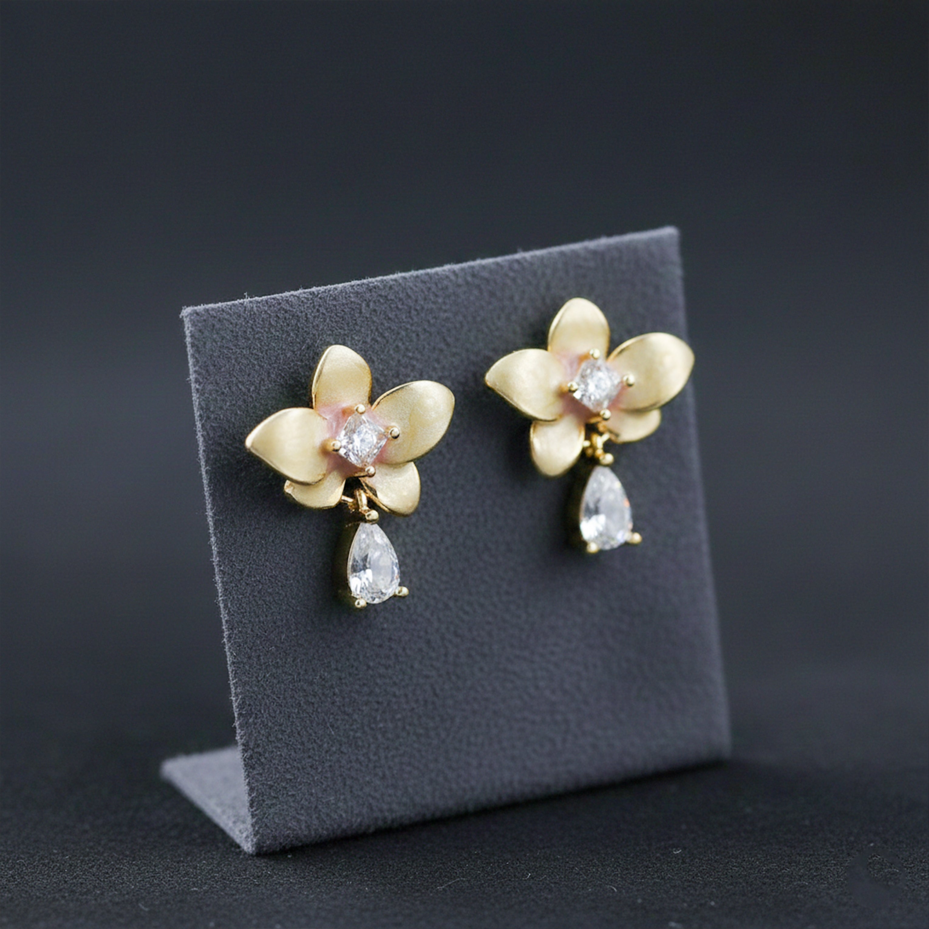 Women Stud Earrings Floral Stud Gold jewellery - Finora Jewels