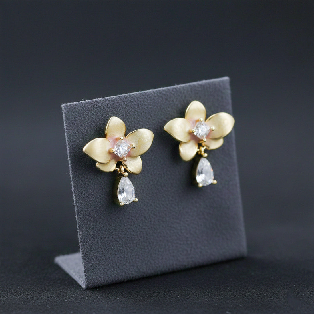 Women Stud Earrings Floral Stud Gold jewellery - Finora Jewels