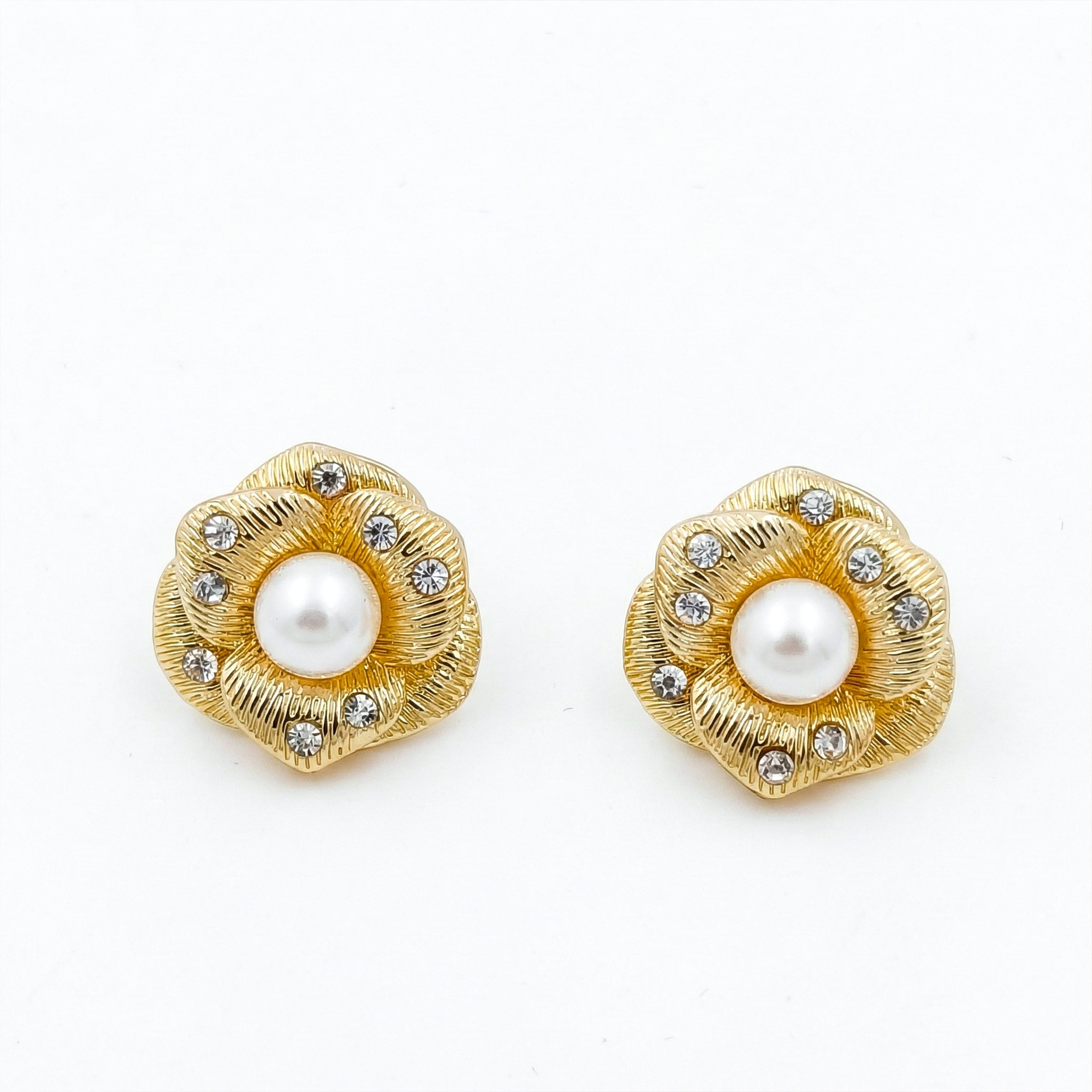 Gold Pearl Bloom Radiance Stud Stud Earrings for women - Finora Jewels