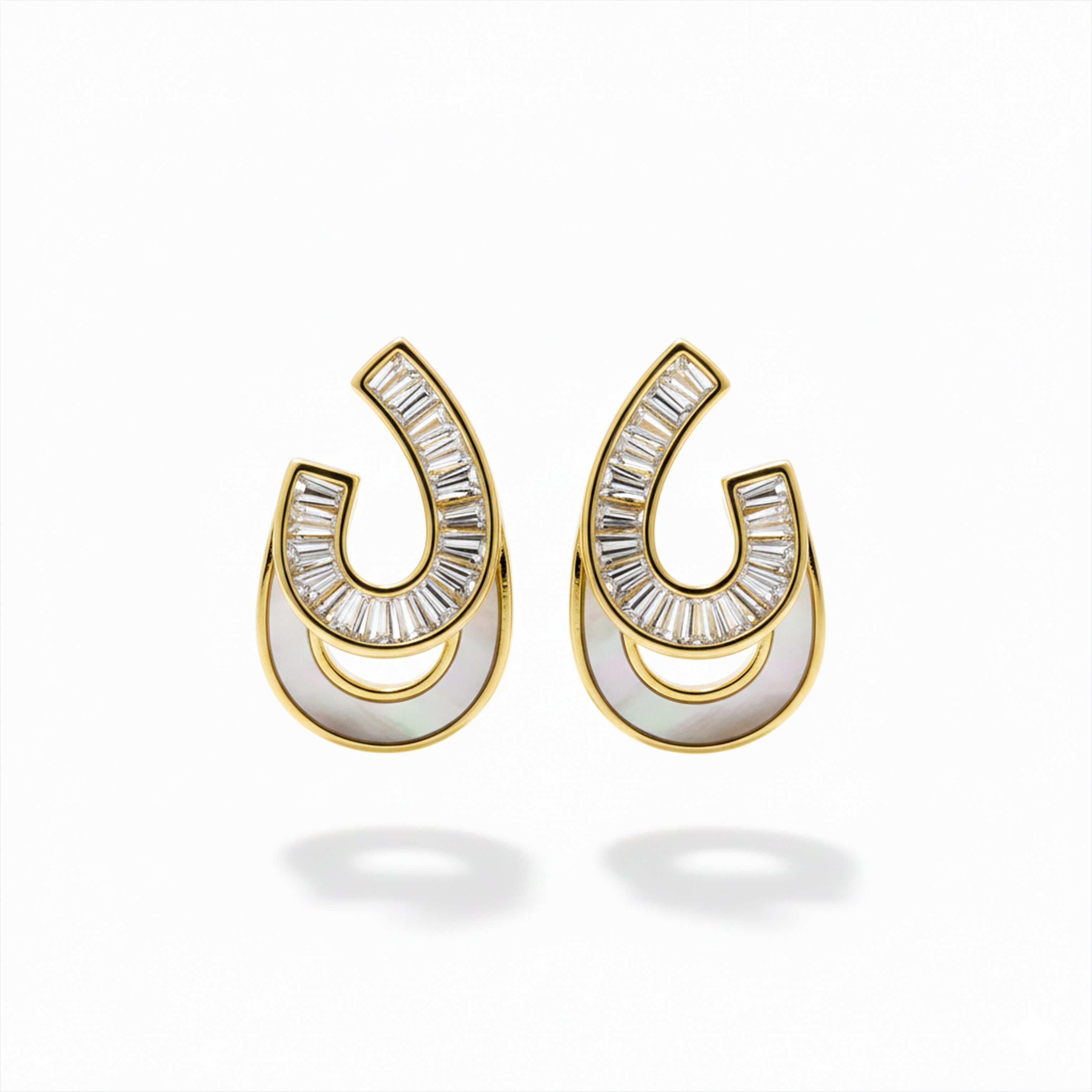 Gold Curv Stud Stud Earrings for women - Finora Jewels