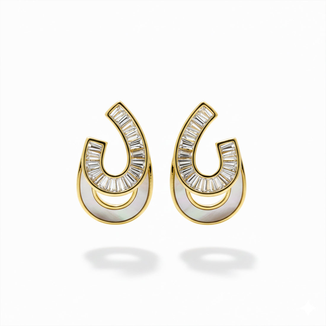 Gold Curv Stud Stud Earrings for women - Finora Jewels