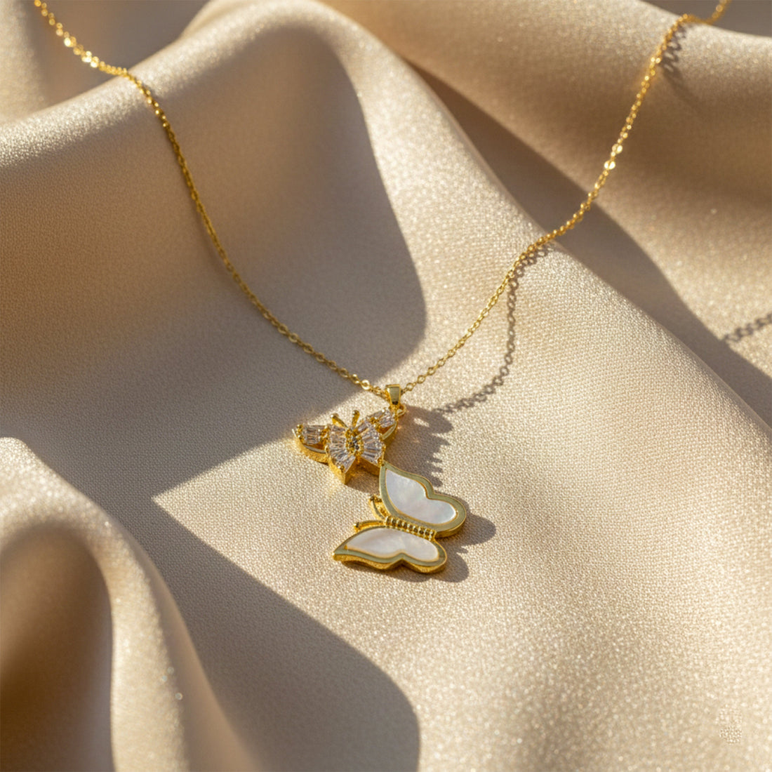 Papillon Zirconia Stone Locket Link Set GWN -160