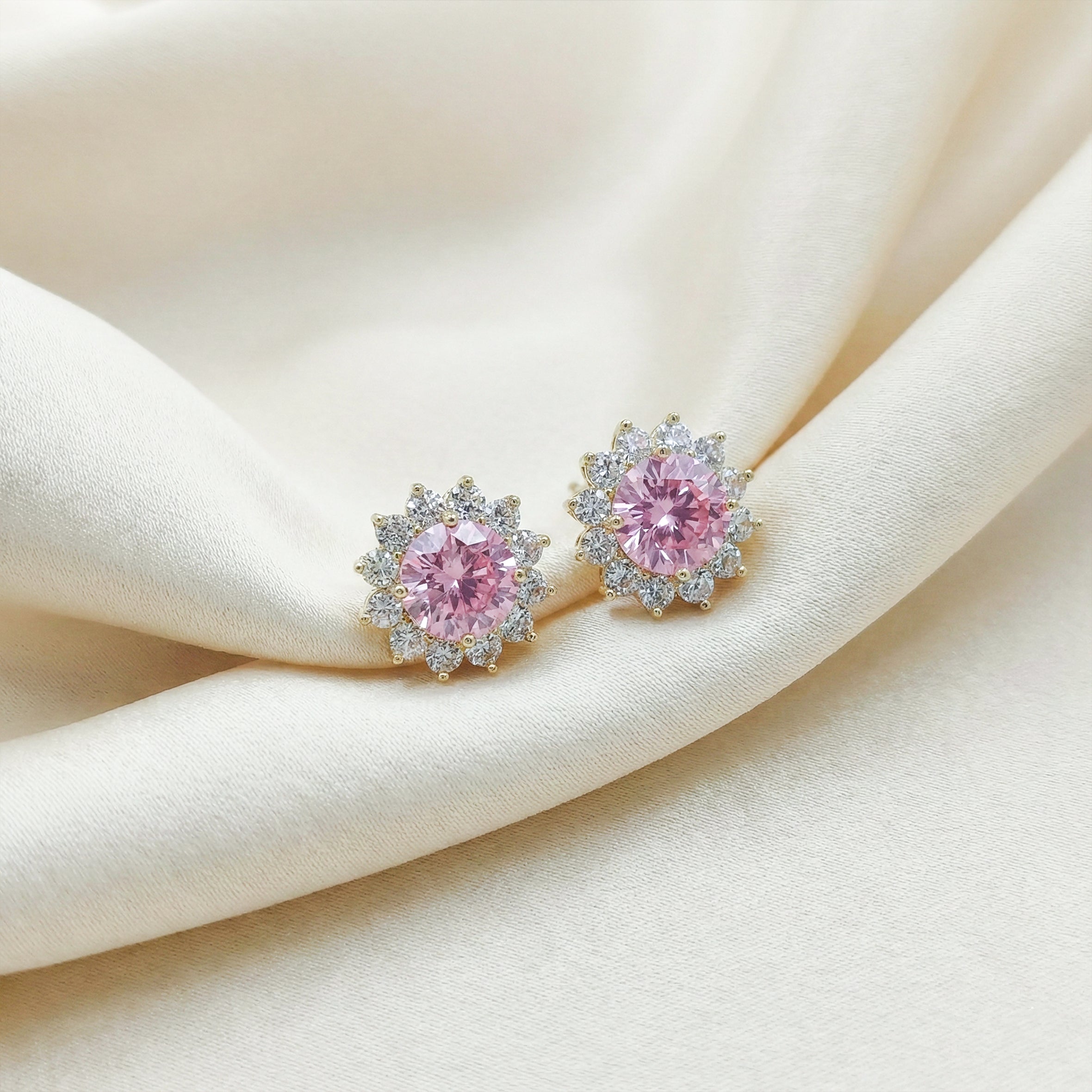 Blush Halo Stud Stud Earrings for women in Gold - Finora Jewels