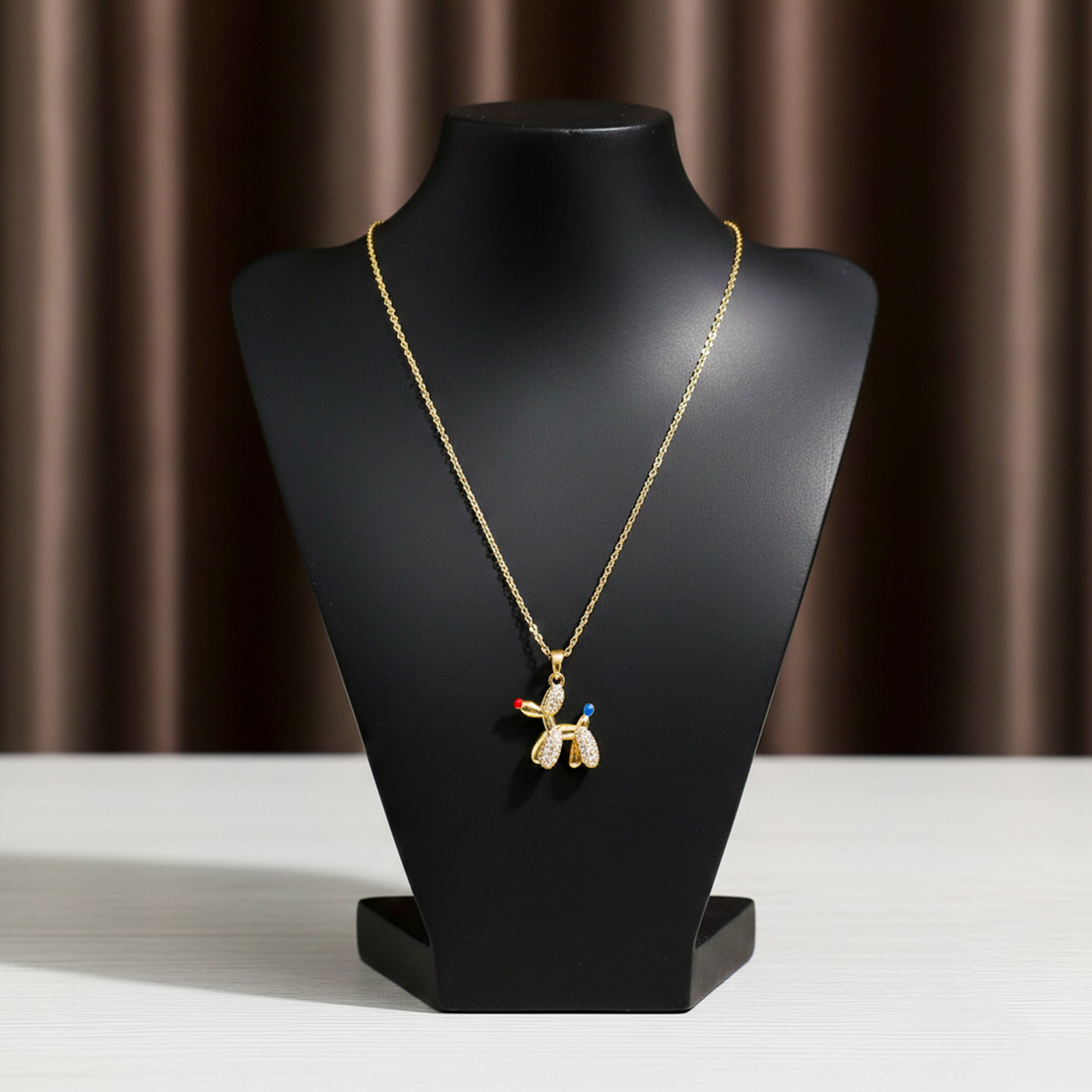 Balloon Dog Accent Women Link Set GWN -151