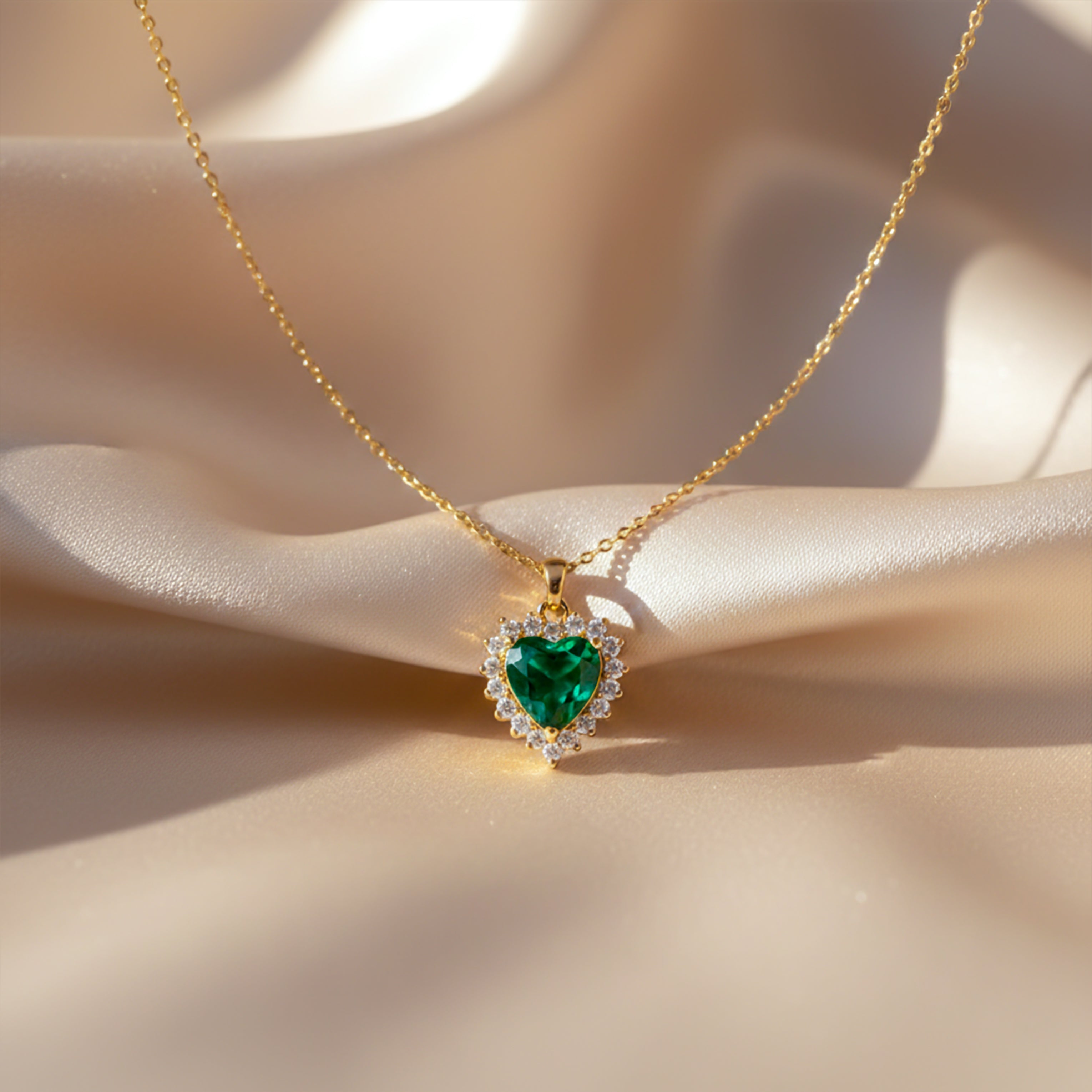 Verde Love Encircled Locket Link Set GWN -69