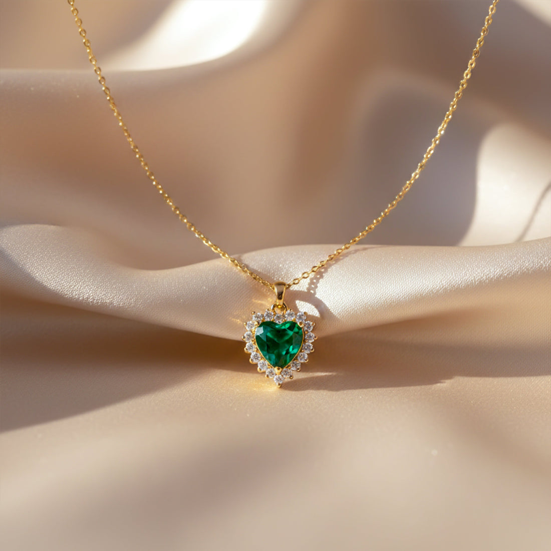 Verde Love Encircled Locket Link Set GWN -69
