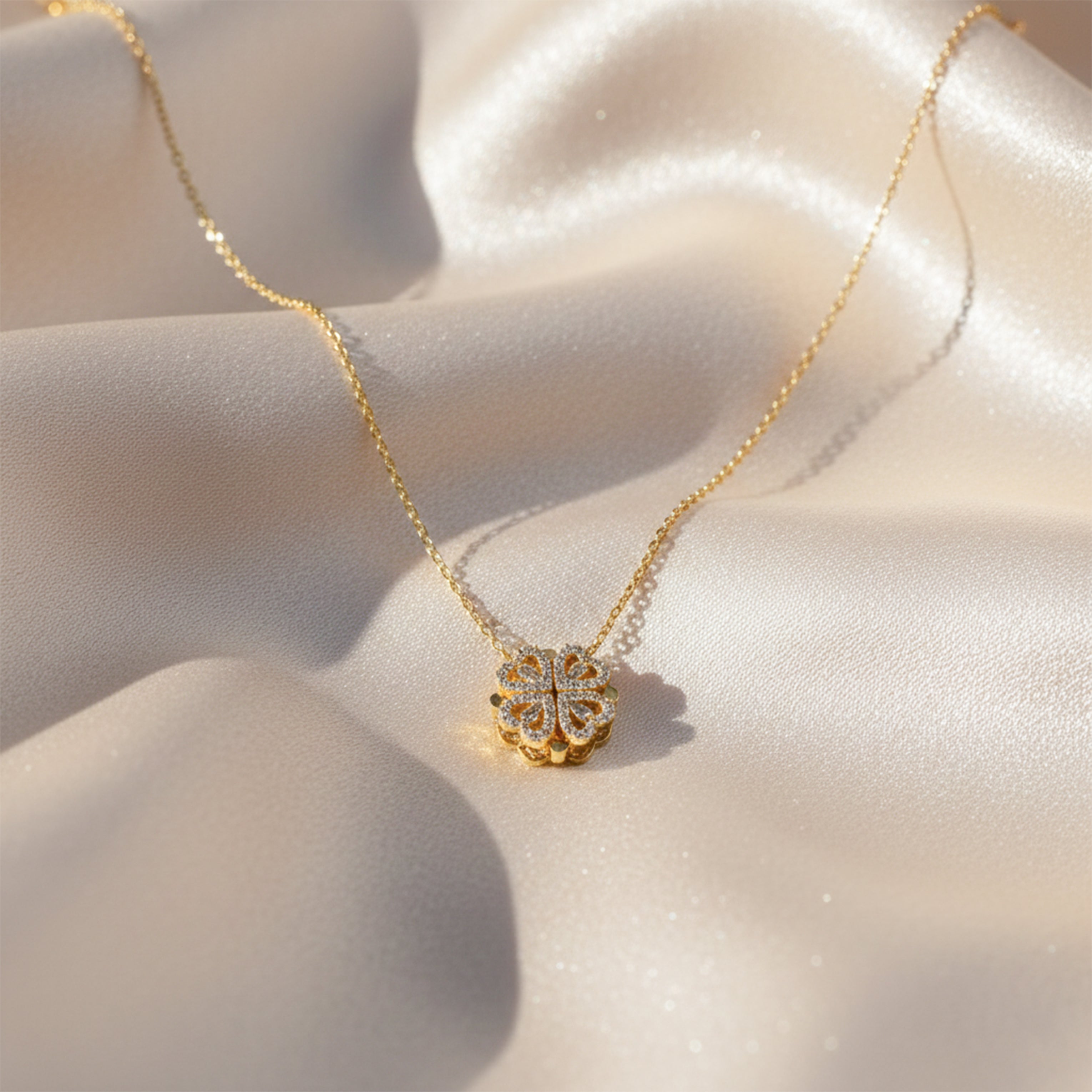 Quatrefoil Cubic Zirconia Locket Link Set GWN -138