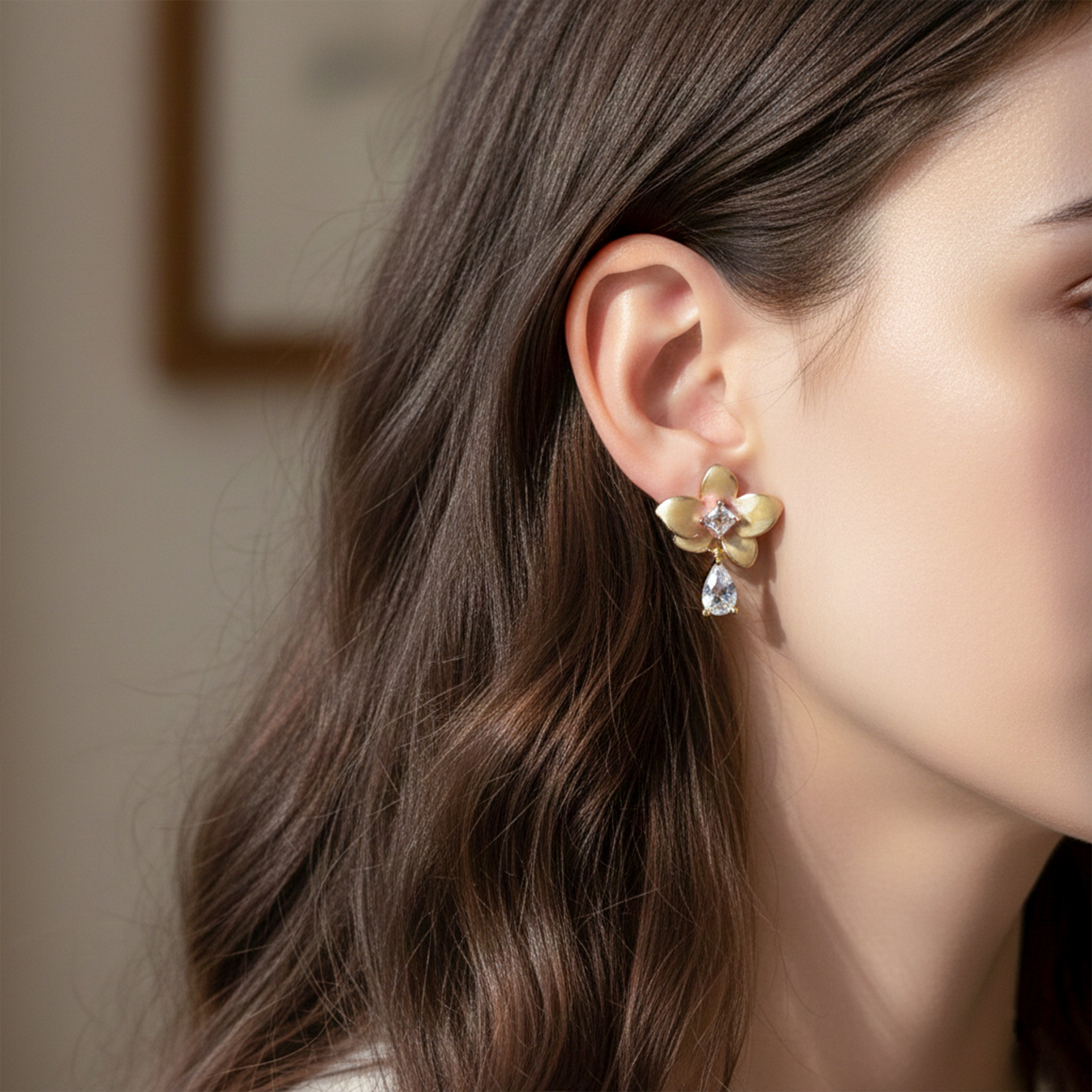 Women Stud Earrings Floral Stud Gold jewellery - Finora Jewels