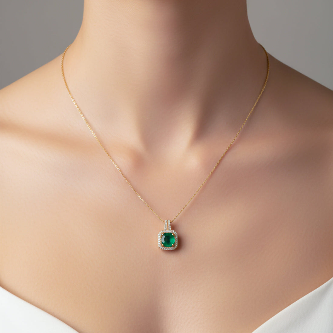 Jade Square-Cut-Cut Encircled Locket Link Set GWN -157