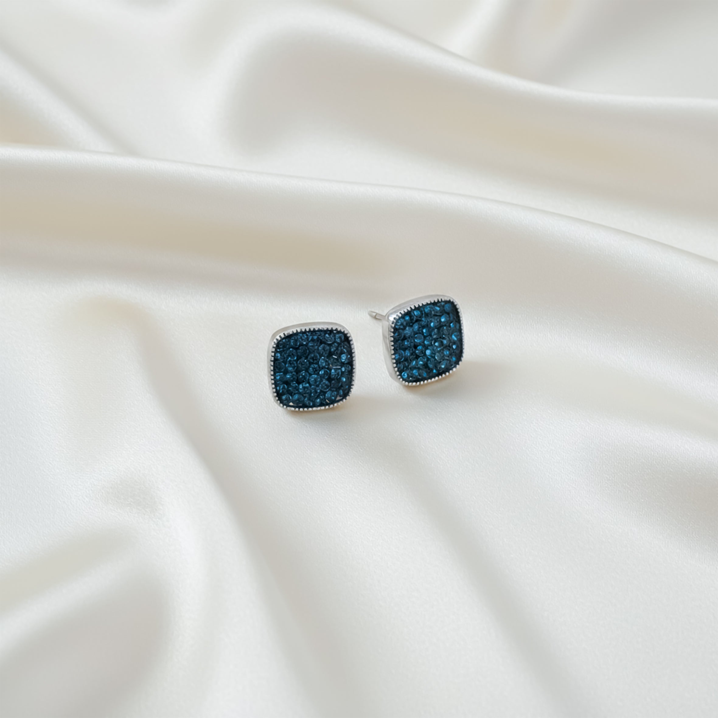 Blue Square-Cut-Cut Post Ear Studs GWE -114