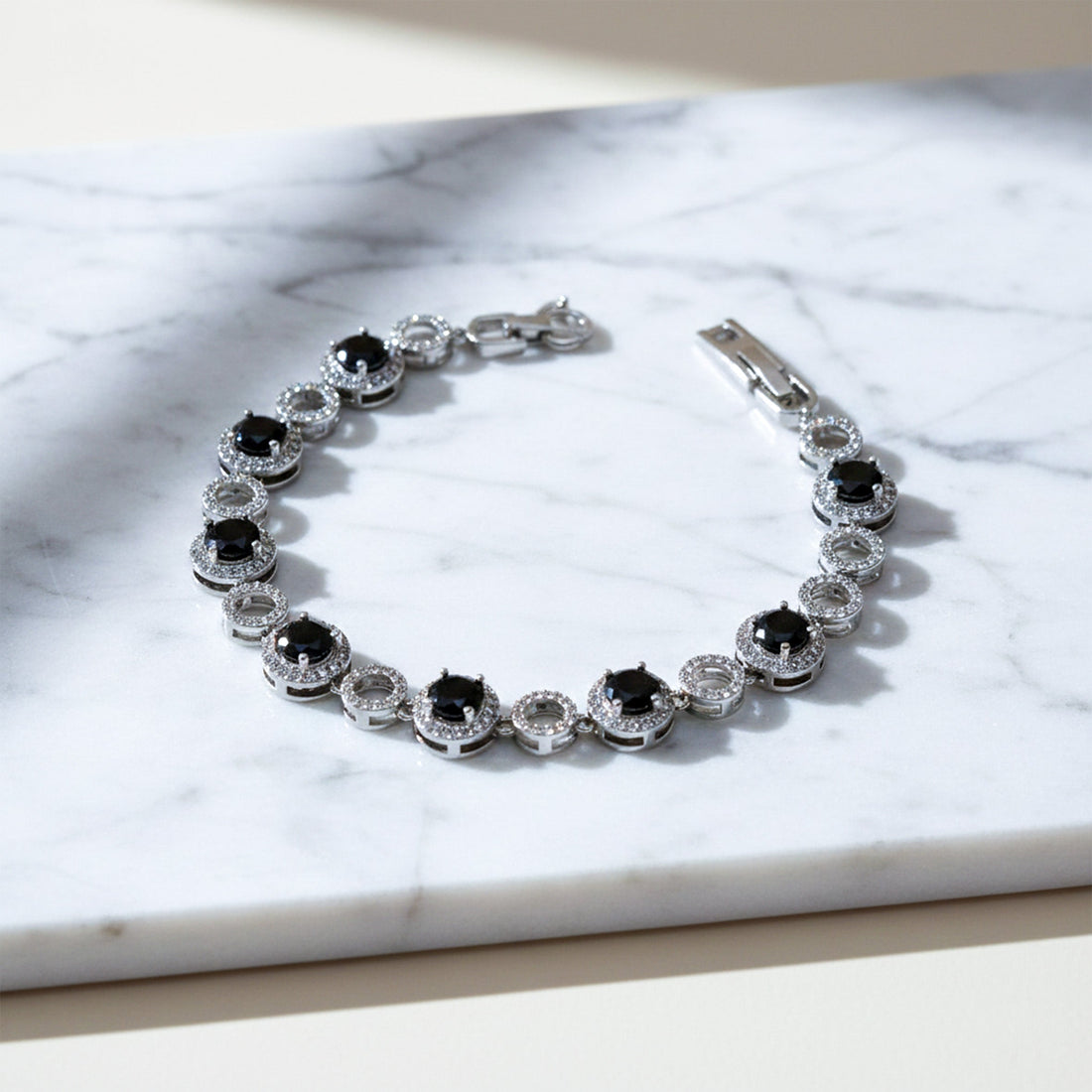 Women Bracelet Black Circle Silver jewellery - Finora Jewels
