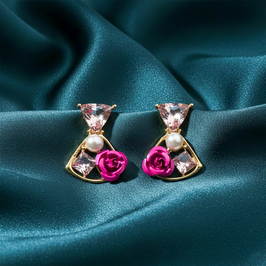 Gold Pearl Stud Stud Earrings for women - Finora Jewels