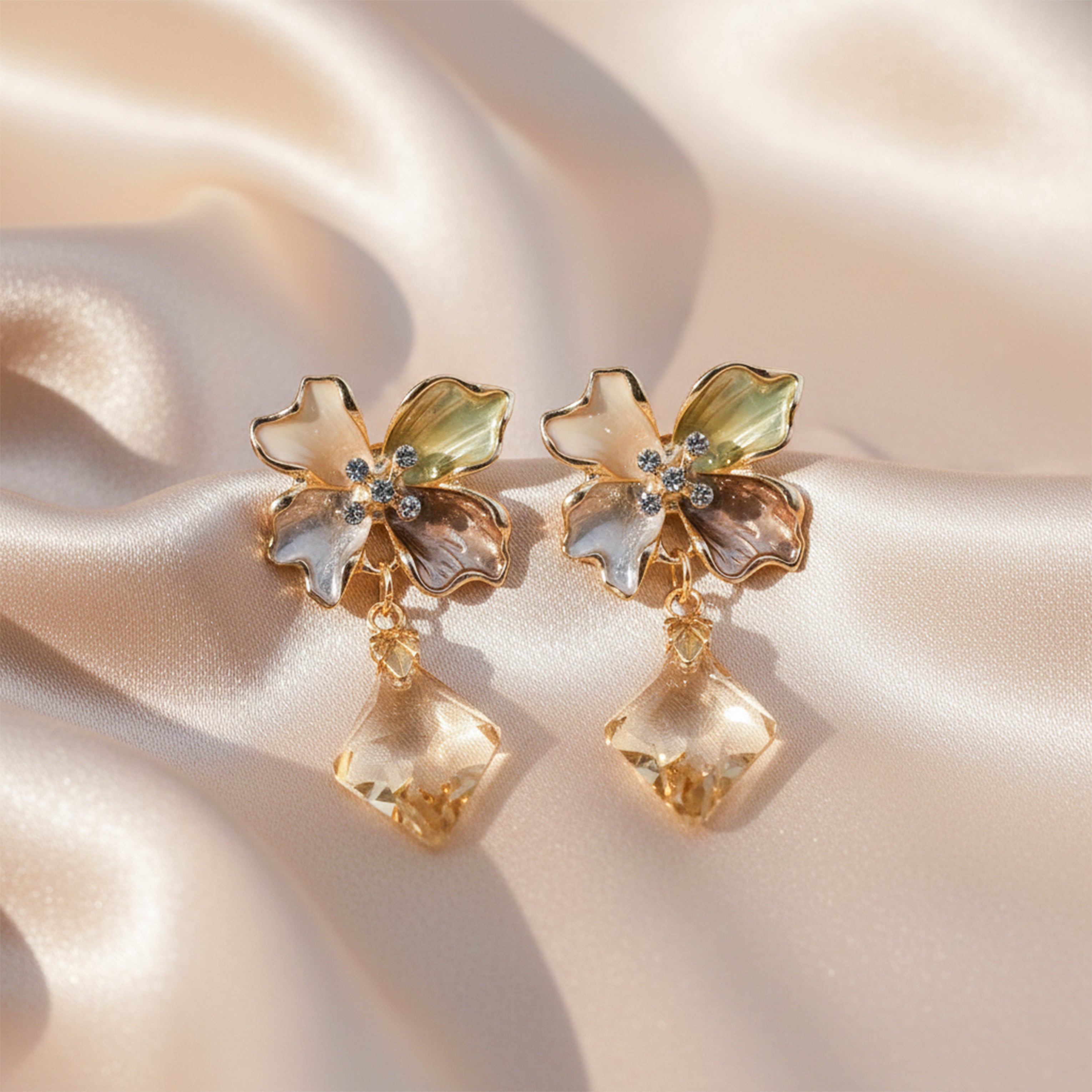 Cubic Zirconia Dangle Ear Studs GWE -208