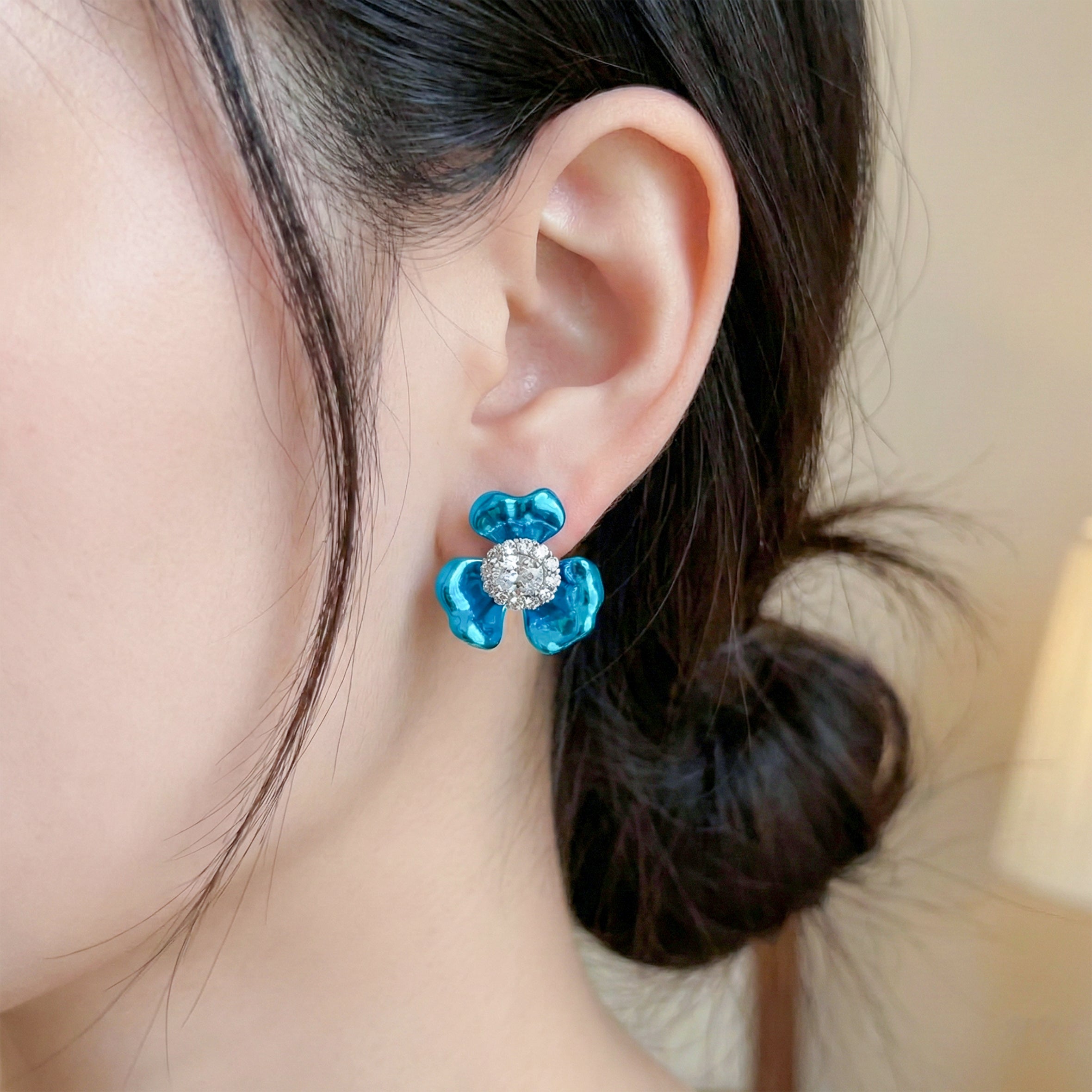 Blue Foliage Cubic Zirconia Studs GWE -108