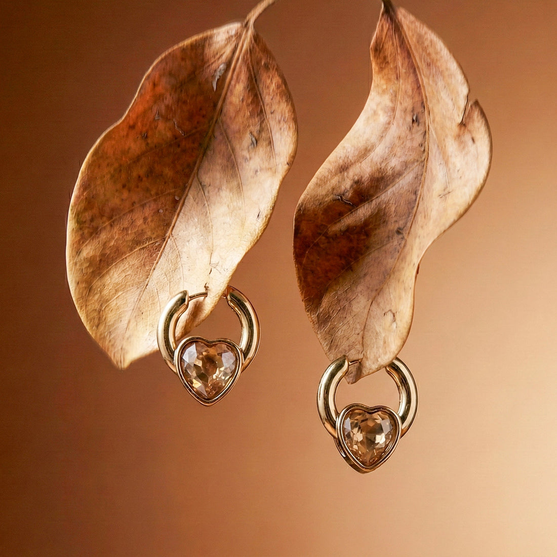 Heart Hoop Hoop Earrings for women in Gold - Finora Jewels