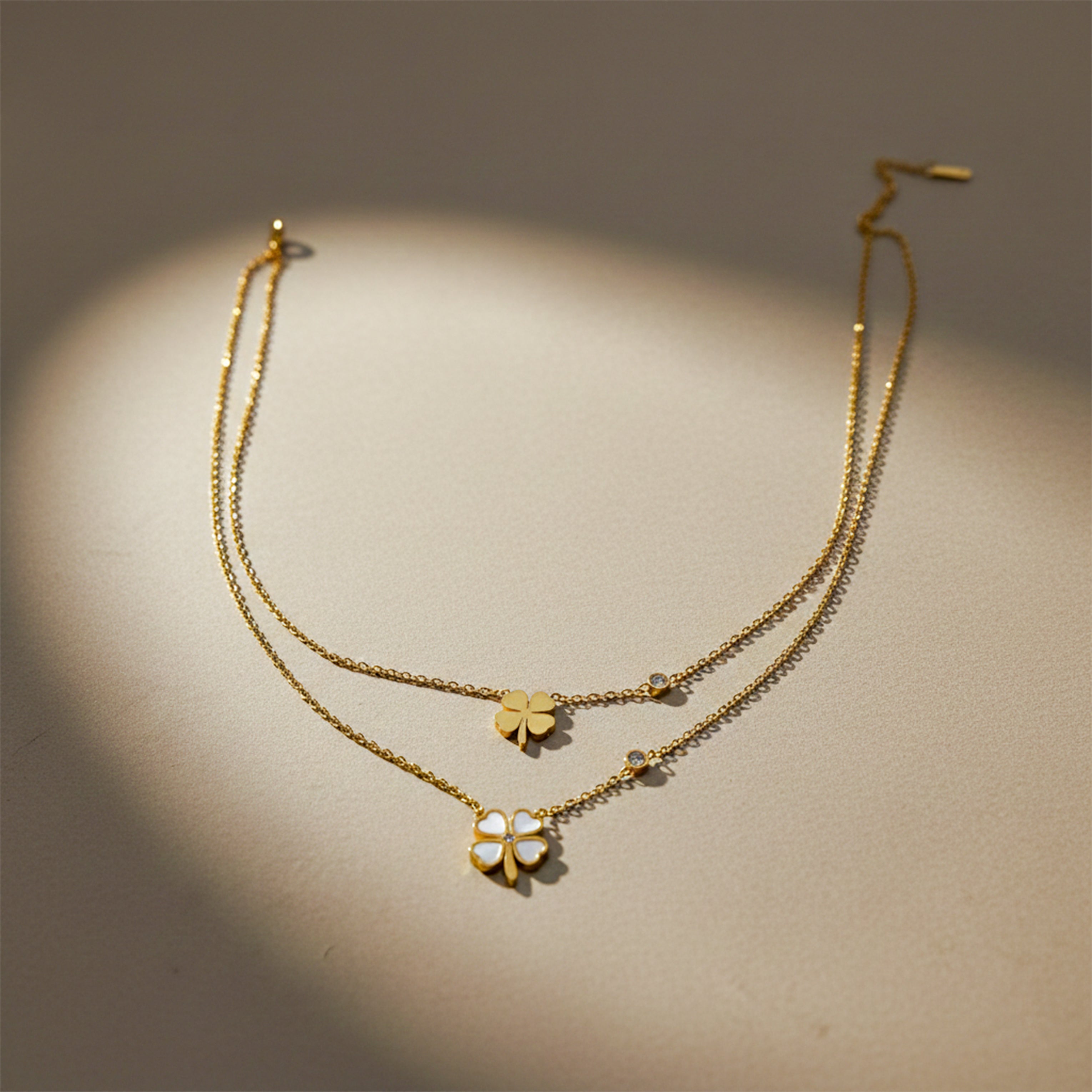 Quatrefoil Tiered Gold Payal GWN -127