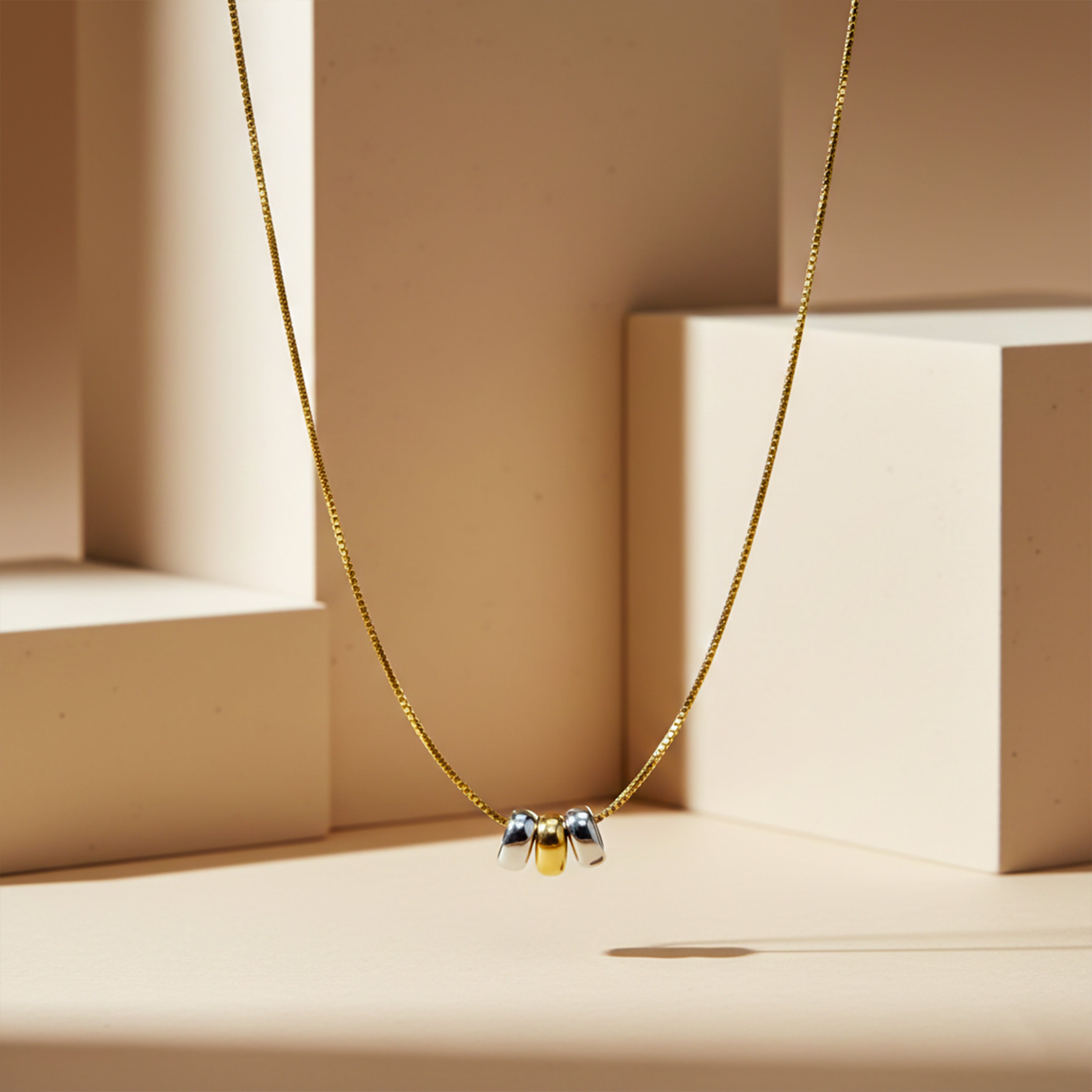 Minimalist Tri-Tone Necklace for women in Gold - Finora Jewels