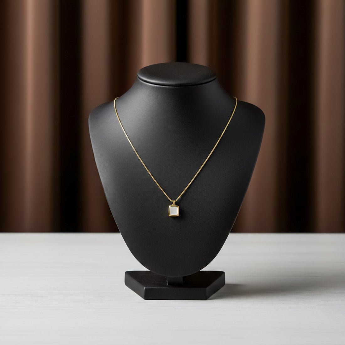 Square-Cut-Cut Mother-of-Moti Women Neckless GWN -71