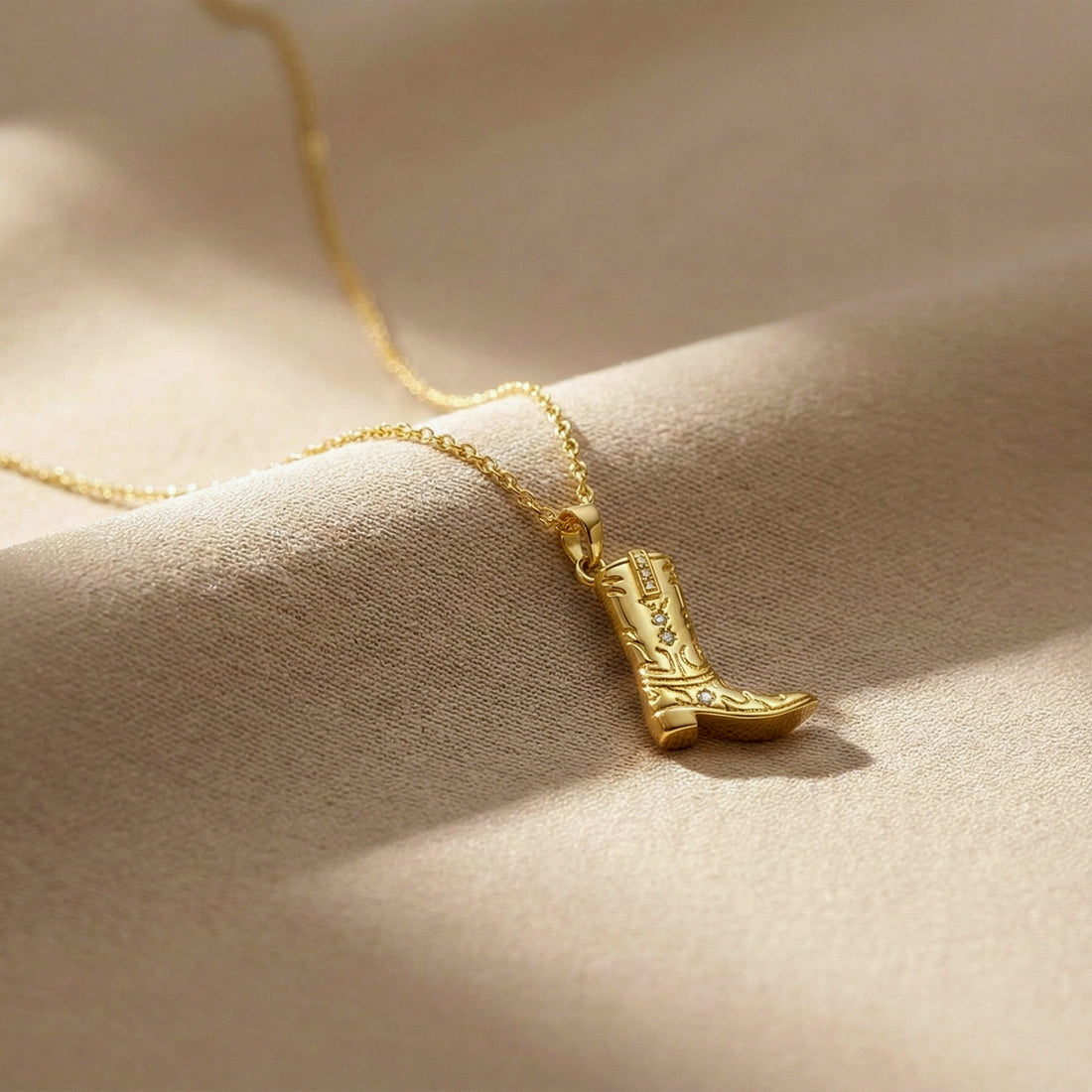 Women Necklace Cowboy Boot Gold jewellery - Finora Jewels