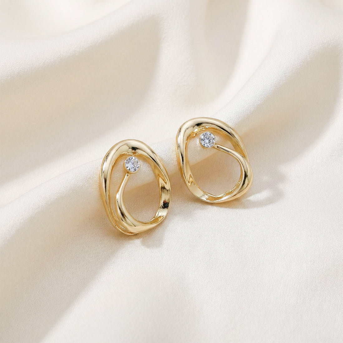 Aurelia Twist Zirconia Stone Post Ear Studs GWE -51