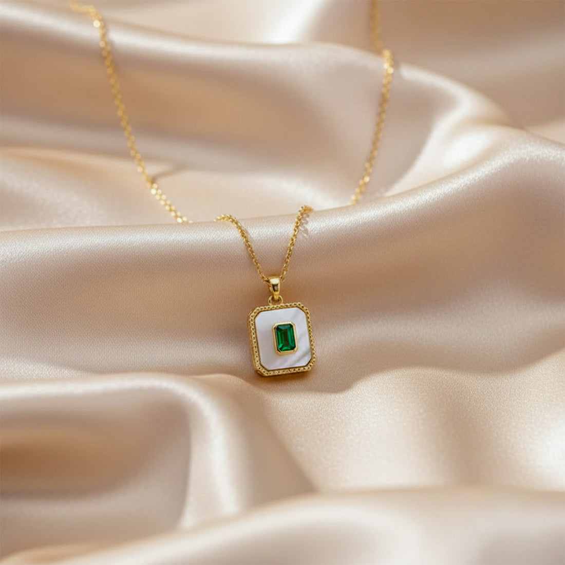 Timeless-Inspired Verde Women Neckless GWN -94