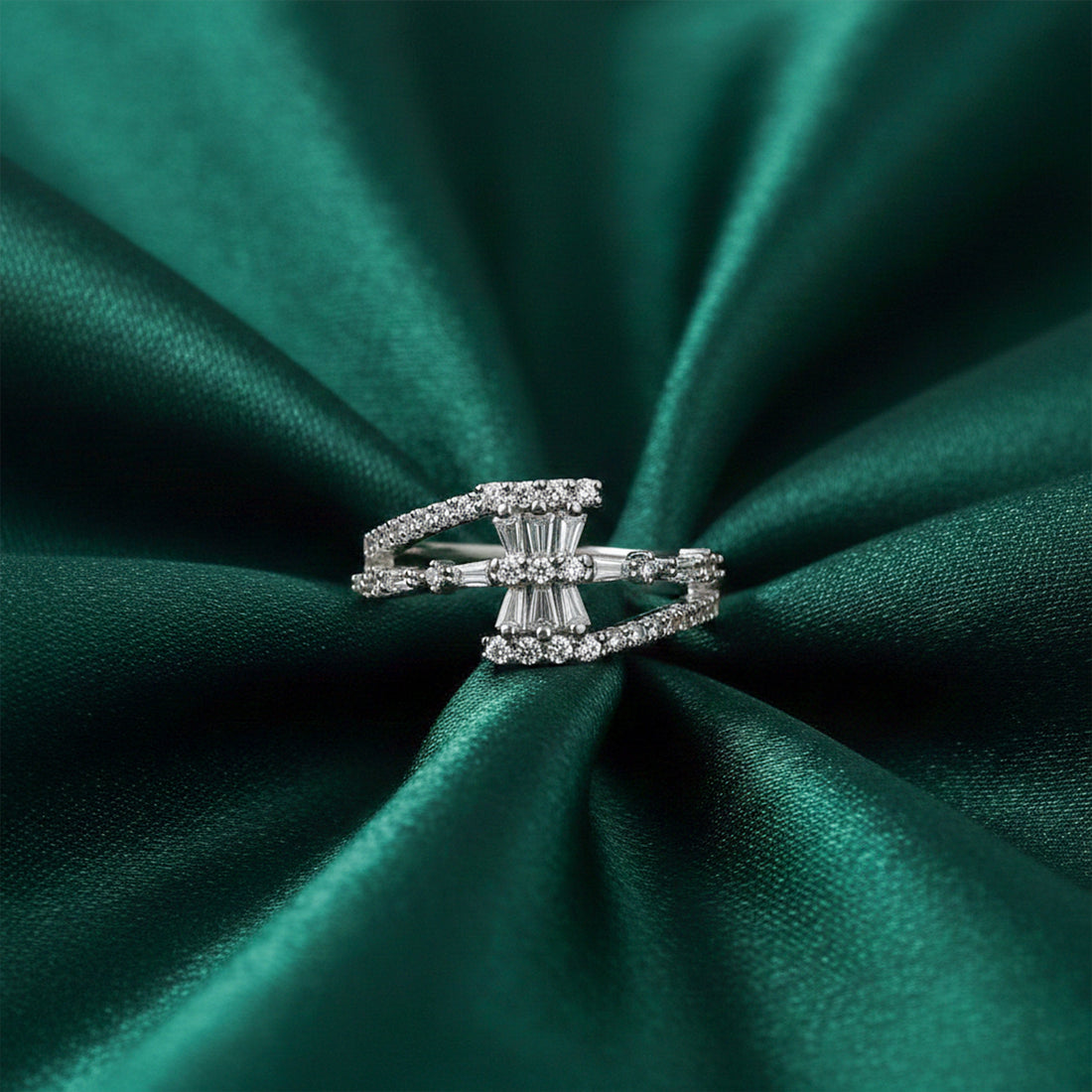 Silver Radiance Bow Band GWR -55