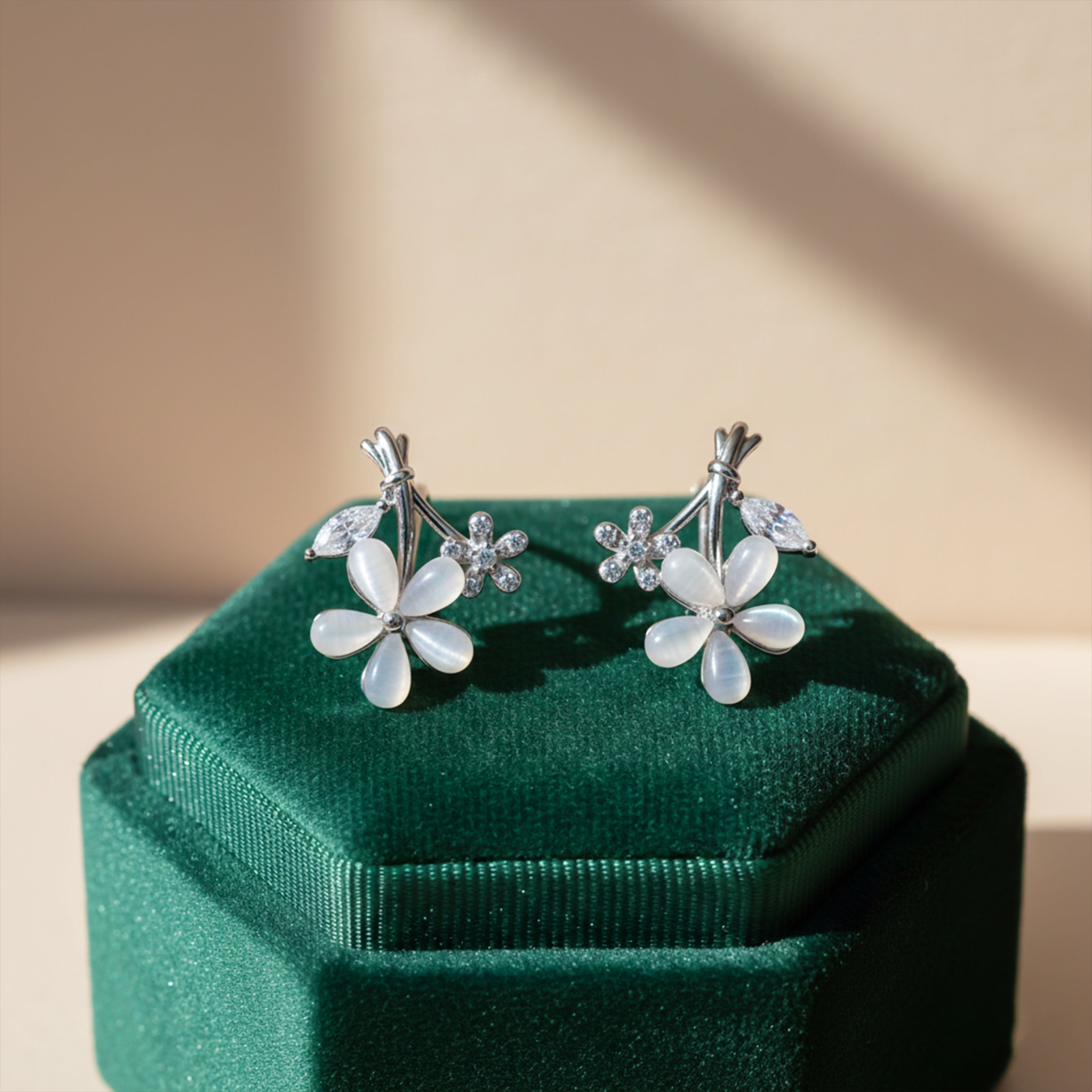 Silver Foliage Bloom Post Ear Studs GWE -111