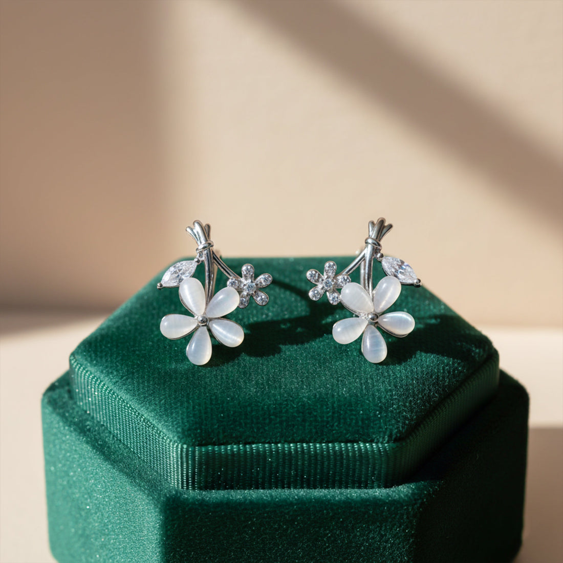 Silver Foliage Bloom Post Ear Studs GWE -111