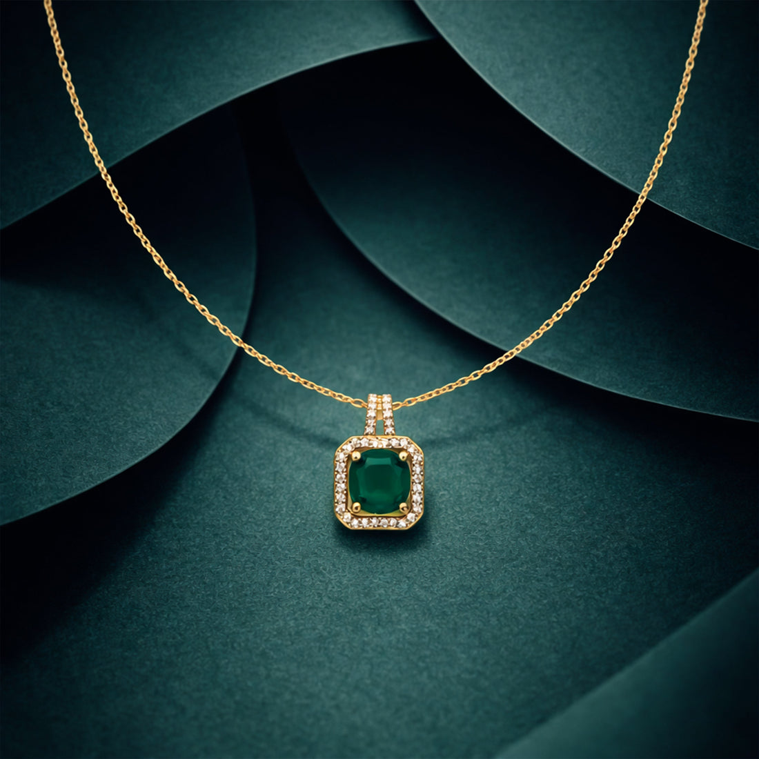 Jade Square-Cut-Cut Encircled Locket Link Set GWN -157