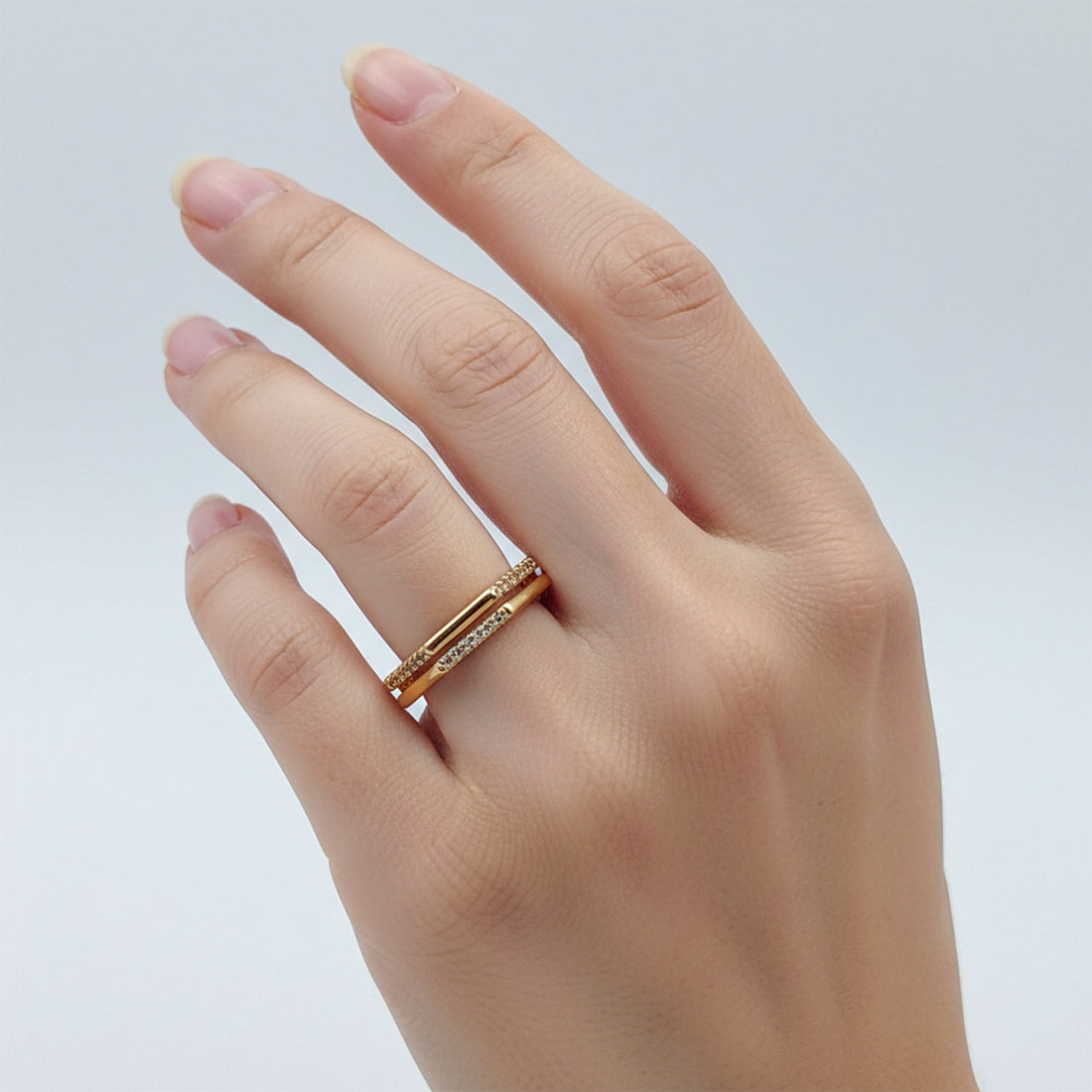 Gold-Toned Hexa Spark Band GWR -16