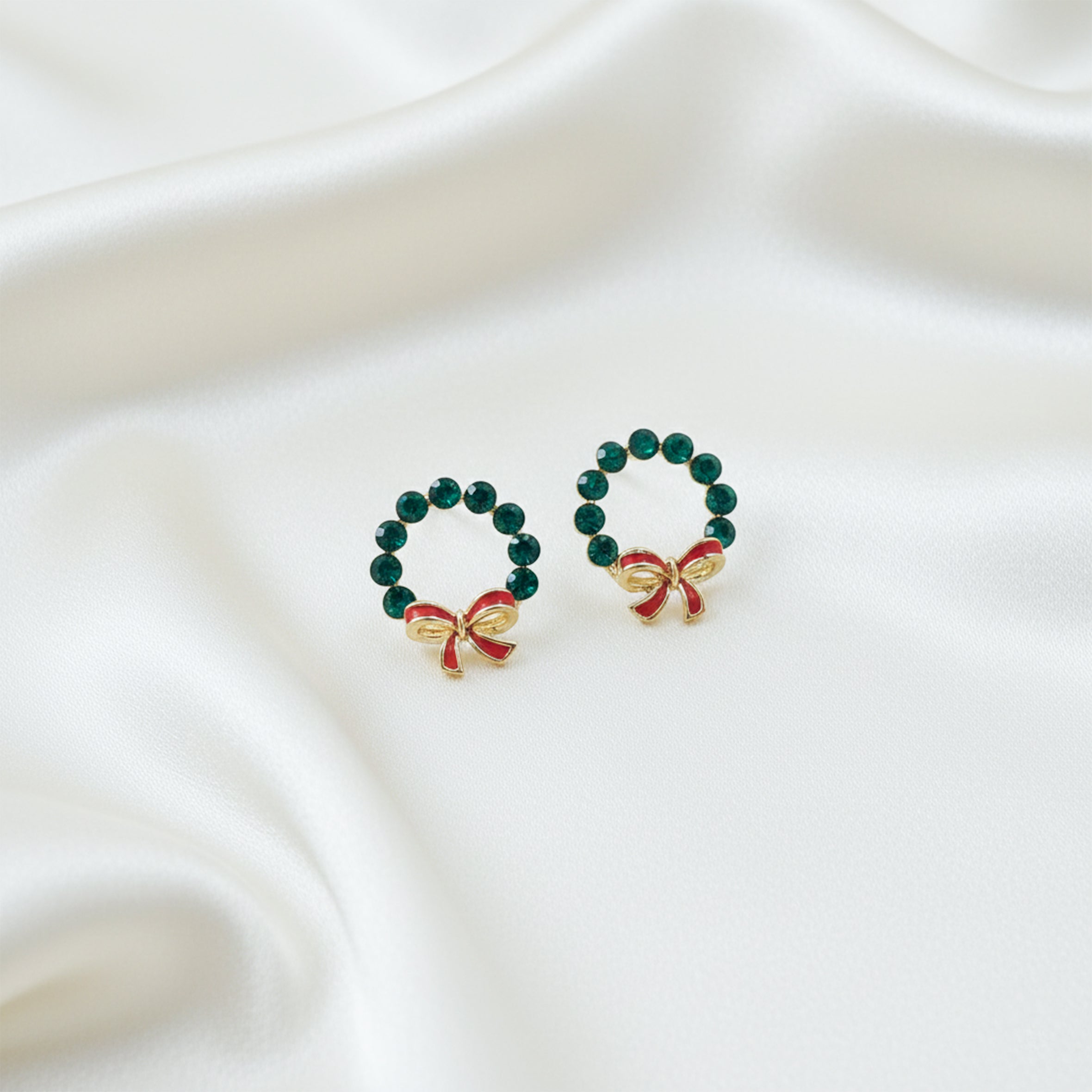 Verde Wreath Bow Post Ear Studs GWE -118