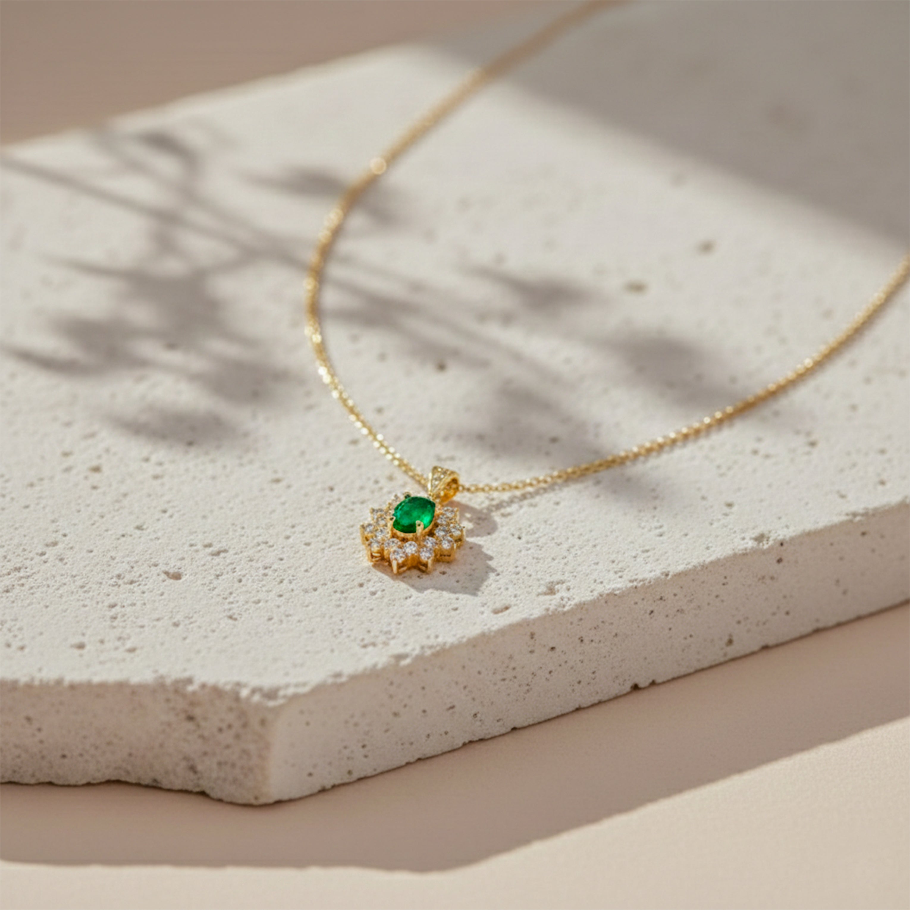 Verde-Cut Jade Gemstone Women Neckless GWN -92