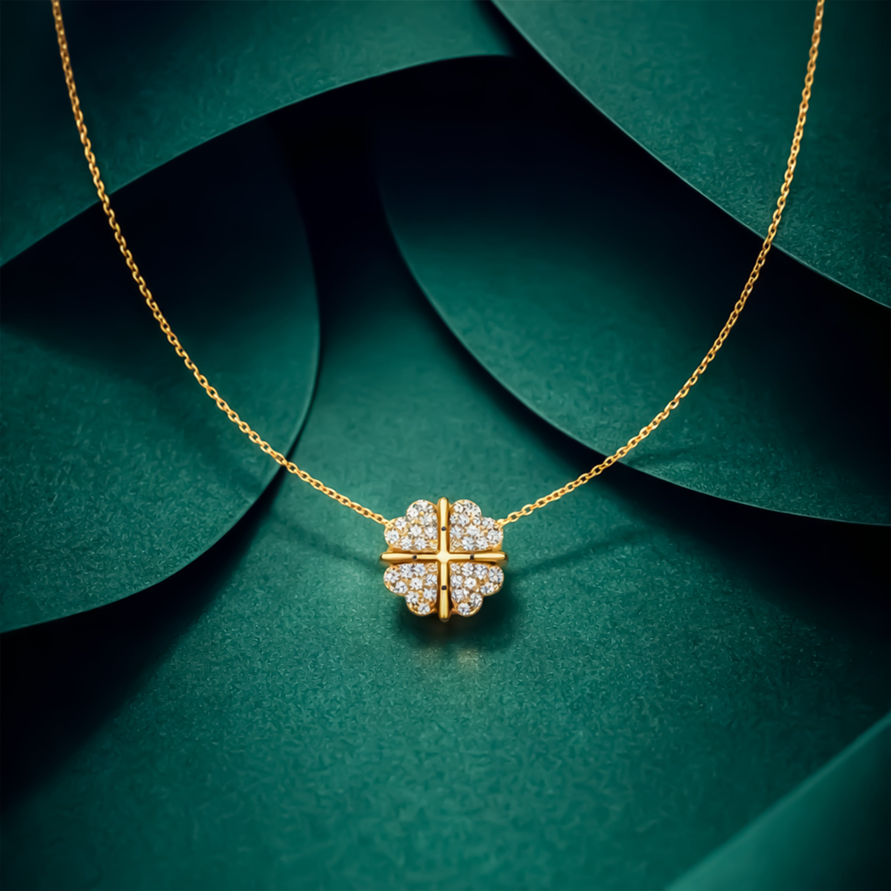 Quatrefoil Cubic Zirconia Locket Link Set GWN -138